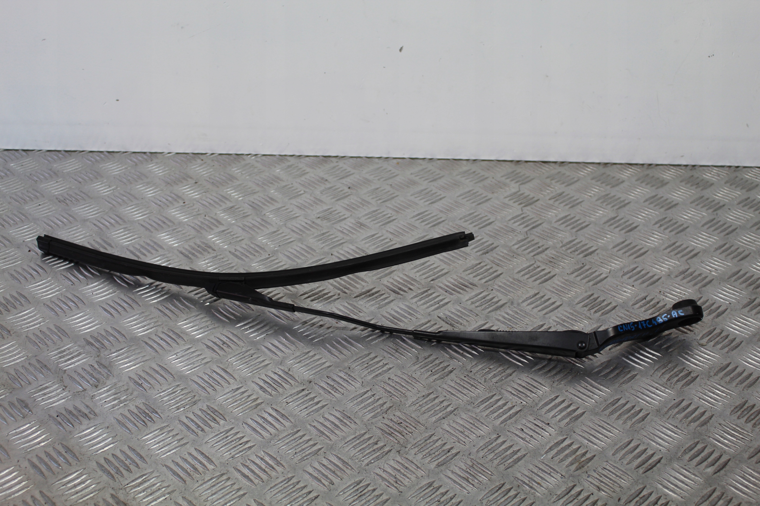 wiper arm left ECOSPORT II 2 CN15-17C495AC