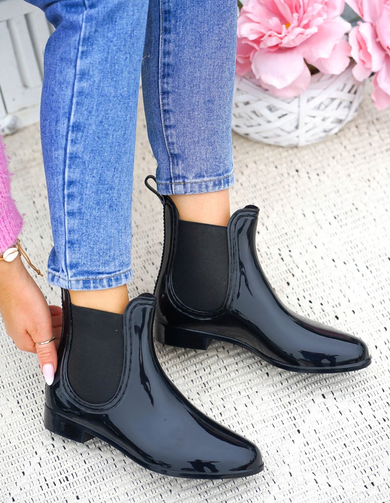 Czarne Lakierowane Kalosze Sztyblety Z Gumą Długość wkładki 25 cm