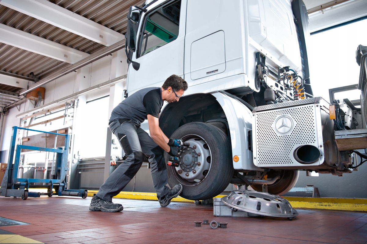 Klucz udarowy Bosch GDS 18V-1000 18V 1/2" BiTurbo Professional Korpus Prędkość obrotowa 1250 obr./min