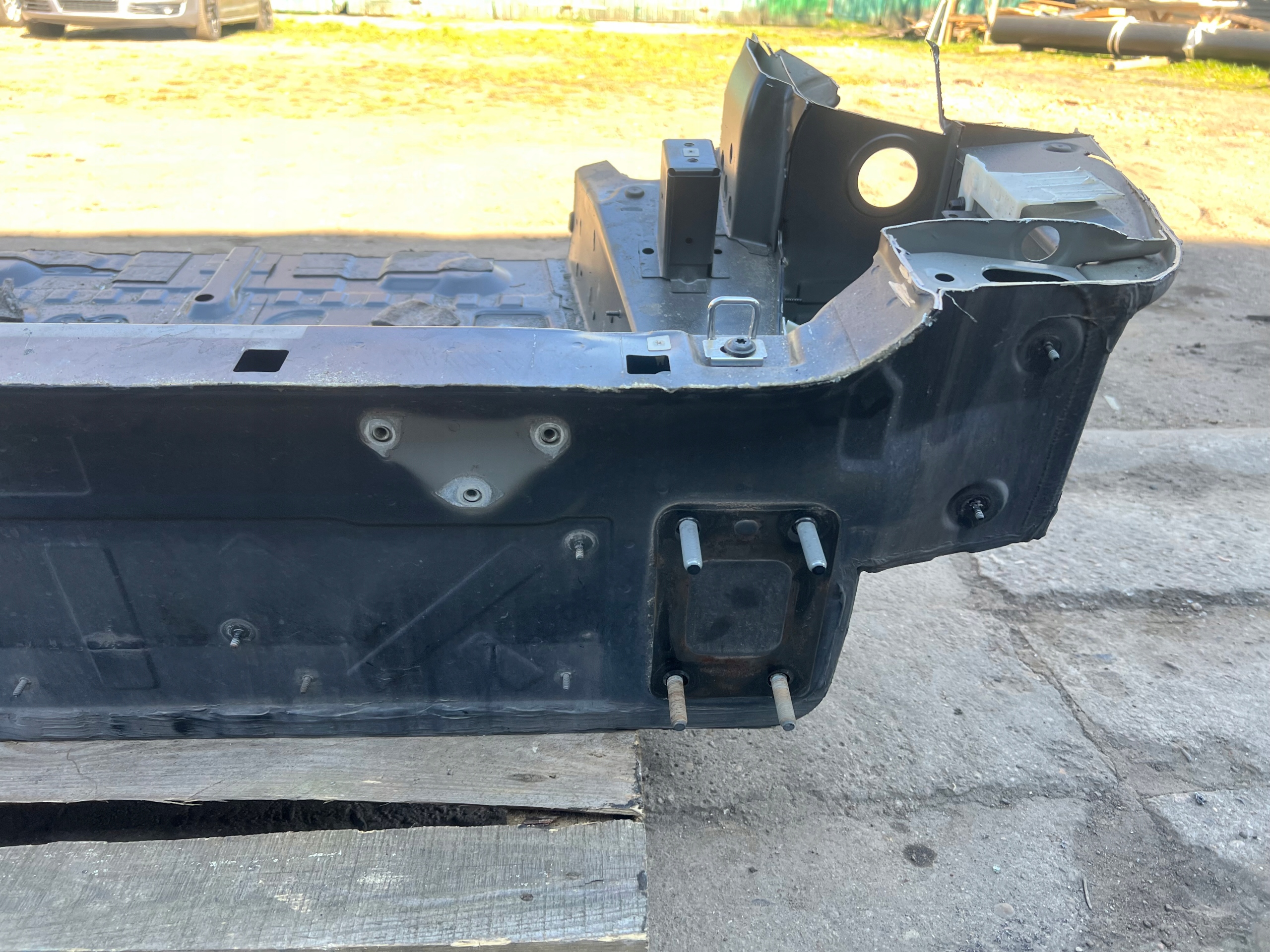 BMW X5 E70 475/9 rear panel rear part sump pillar rear. rear part