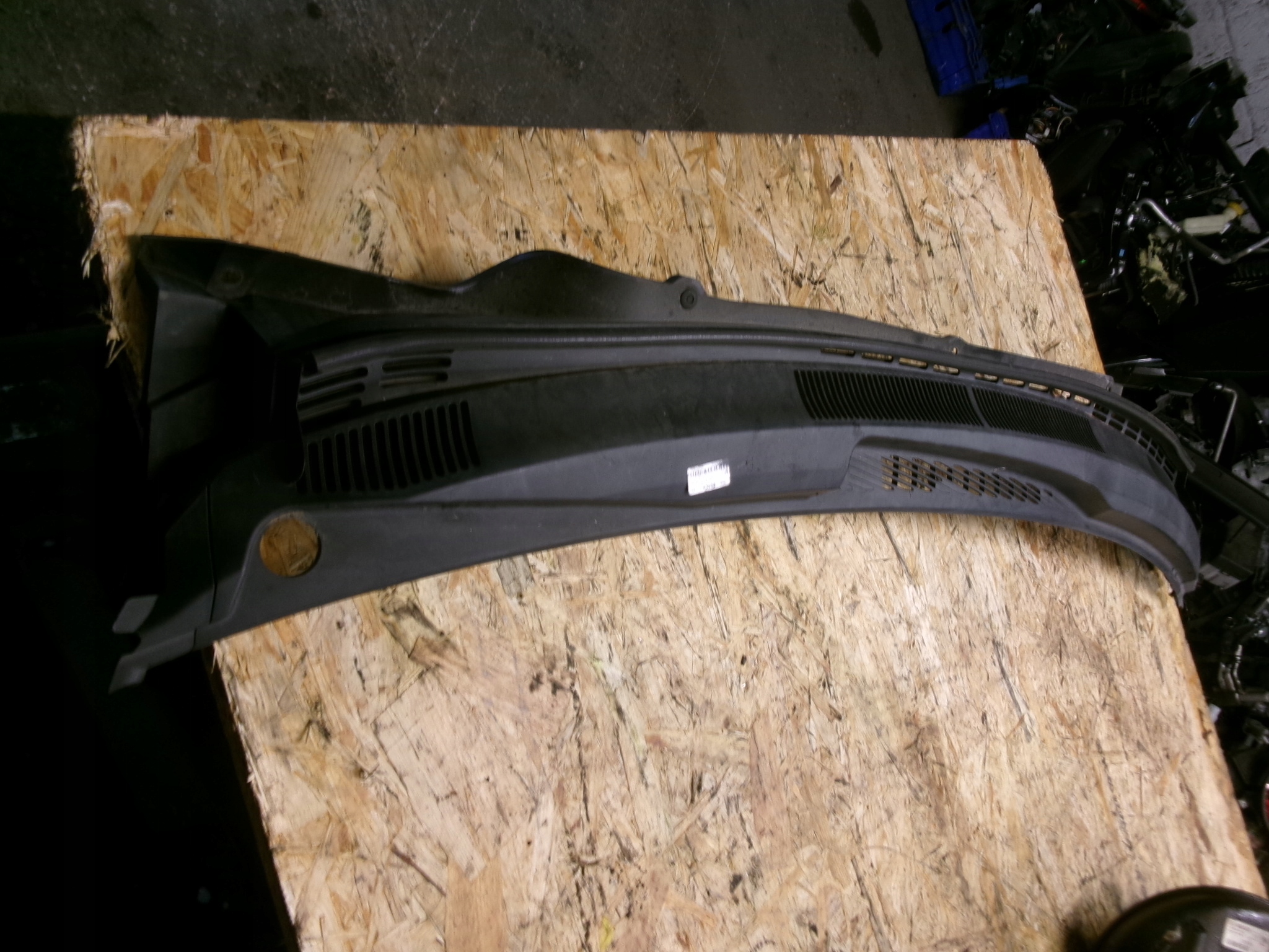 SUZUKI SPLASH PODSZYBIE PLASTIKOWE EUROPA