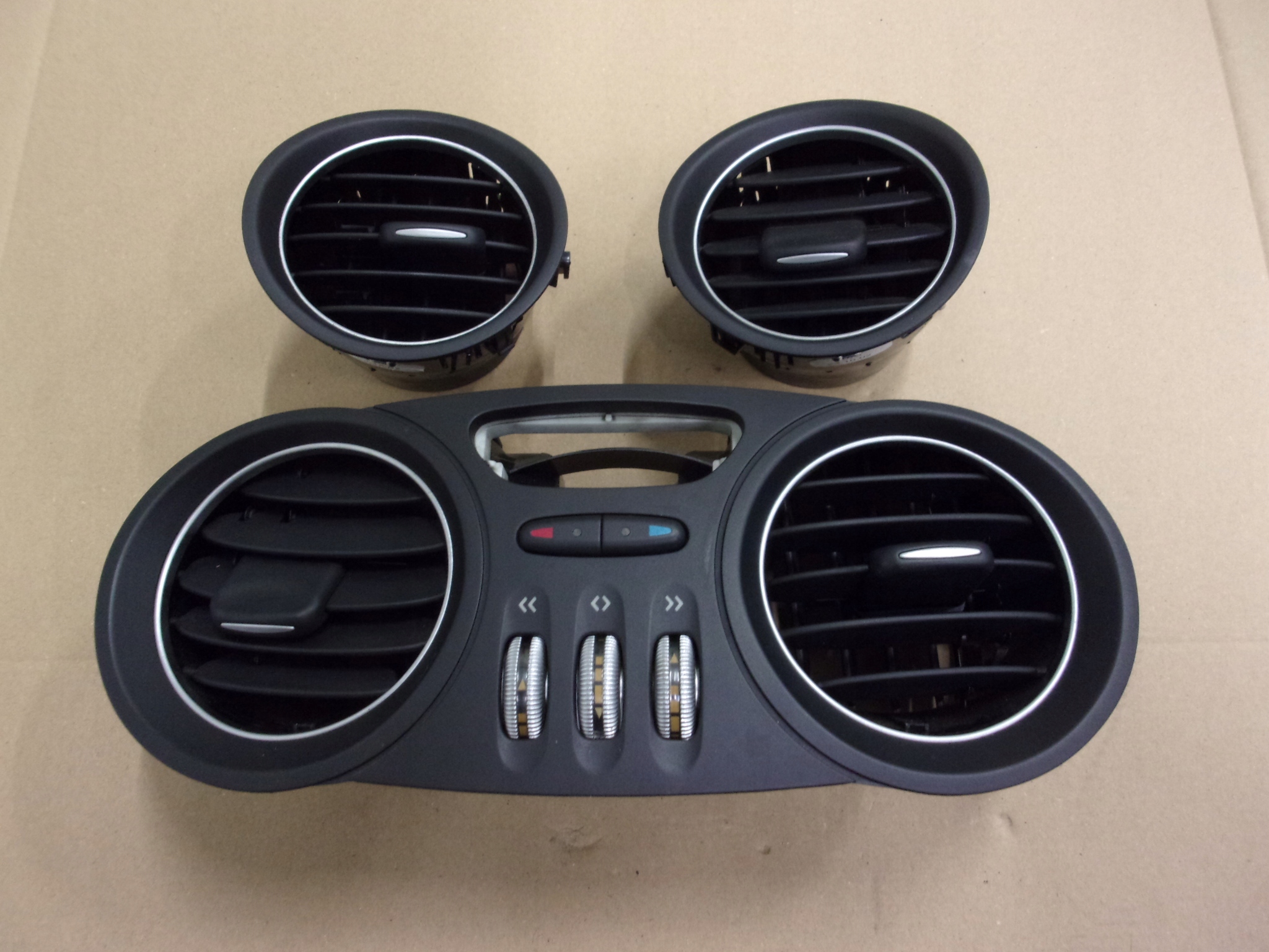 R230 SL 55 AMG вентиляционные решетки черный 2308300054