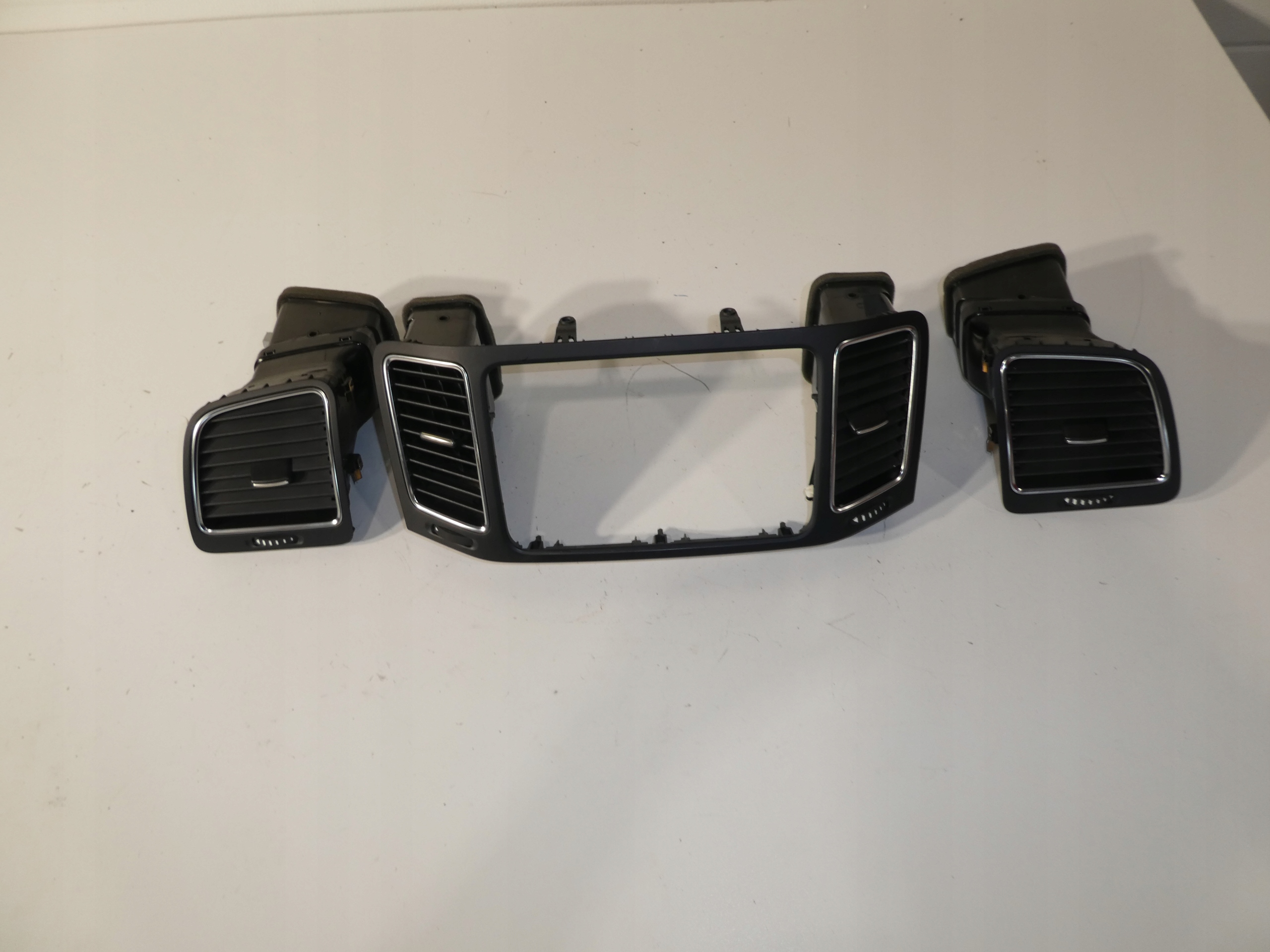 VW SHARAN SEAT ALHAMBRA grid air conditioning devices 7N0819704 running board