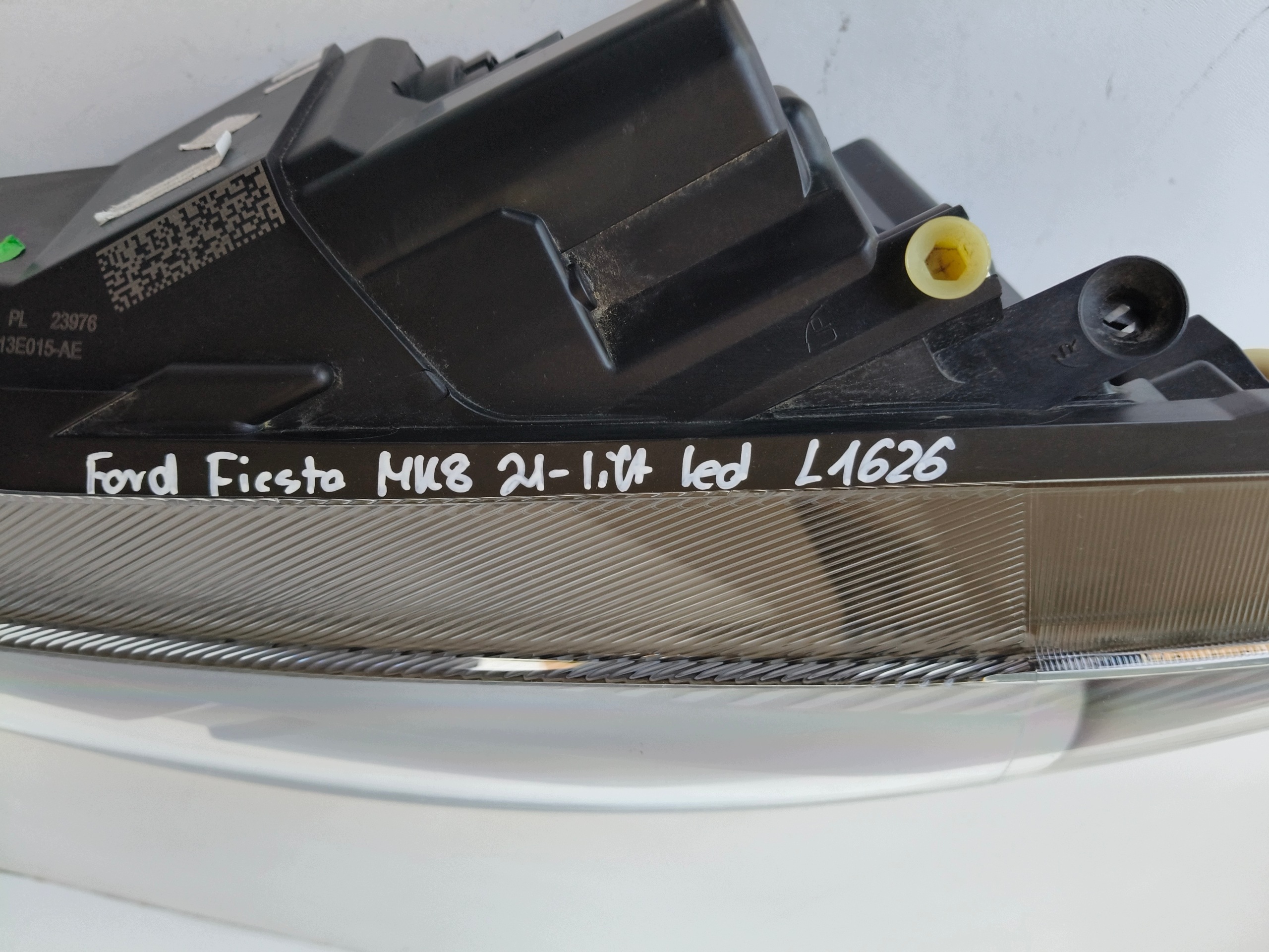 light left REFLEKTOR FORD FIESTA MK8 21- LIFT LED