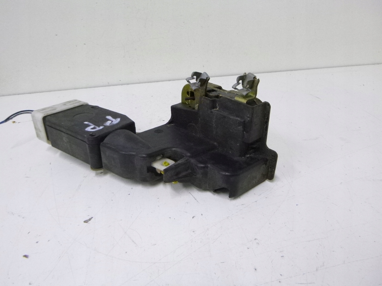 lock door front right Mitsubishi Space Star 99r.