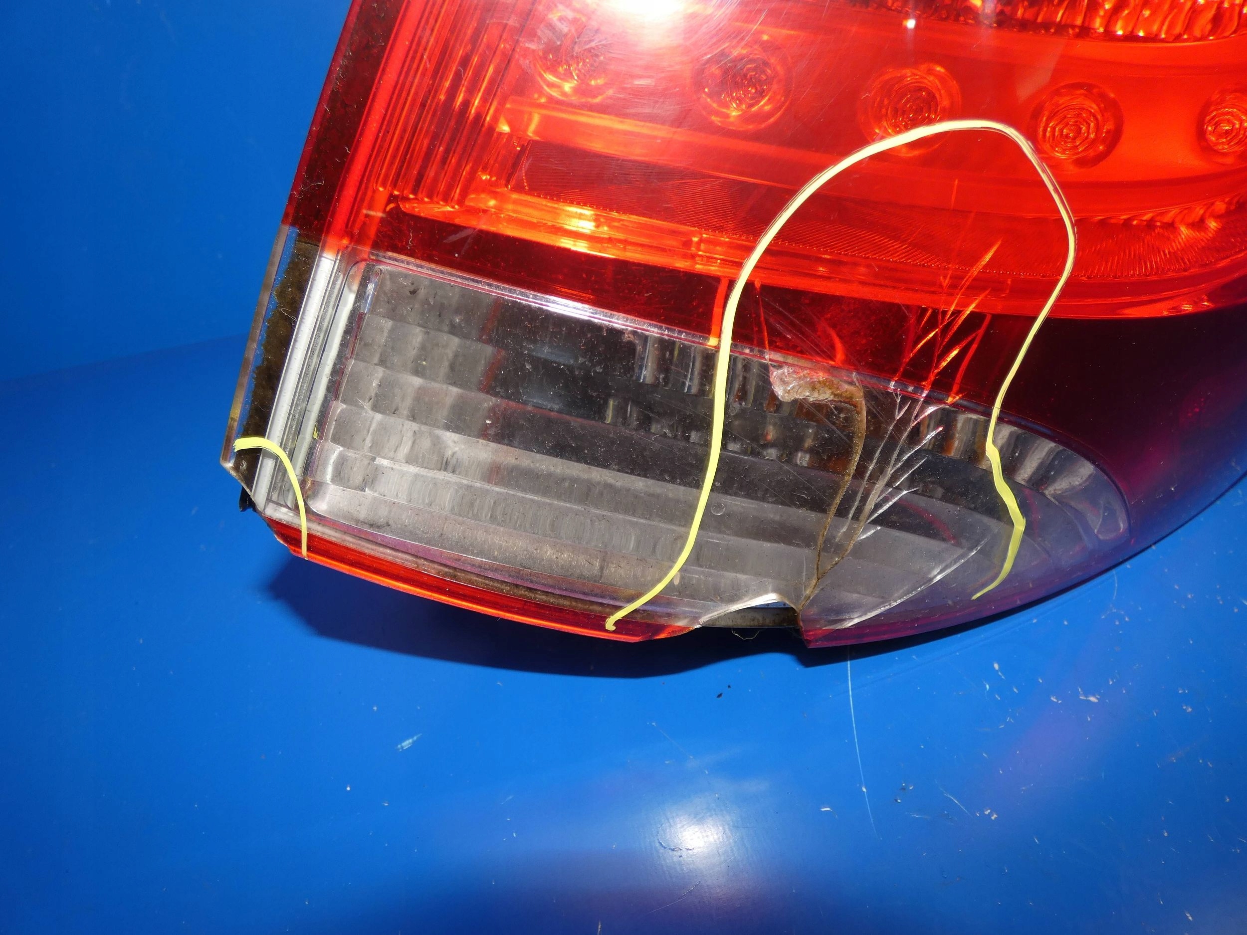 HYUNDAI IX35 light right rear part rear - damaged