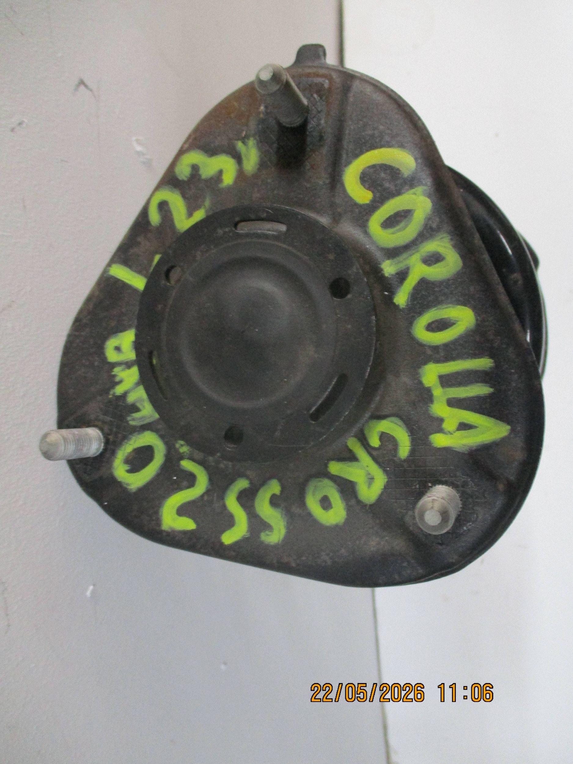 shock absorber front front left TOYOTA COROLLA CROSS 4852016580