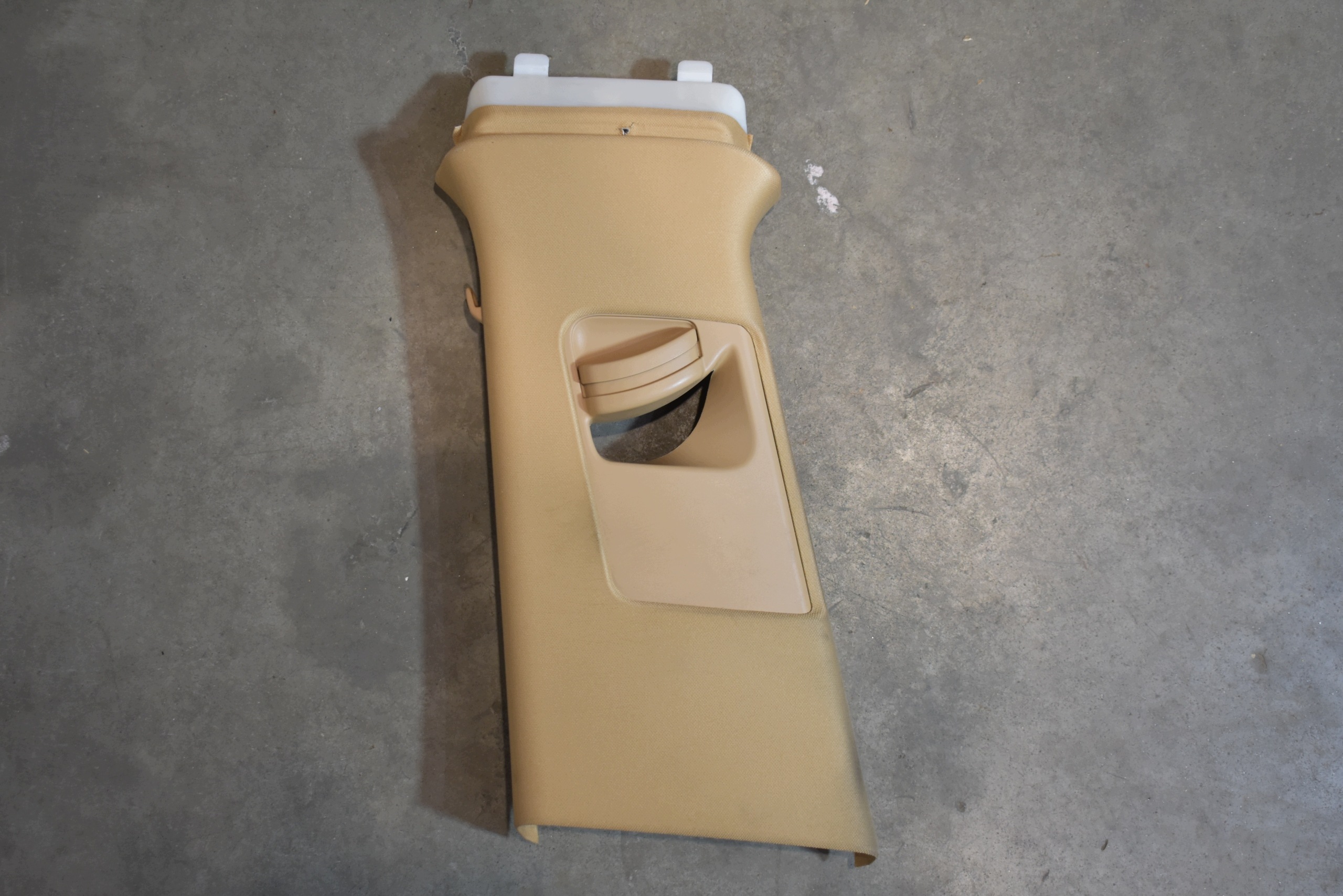IDEALNA cover side SLUPKA B left left LUXURY BEIGE PORSCHE MACAN 1