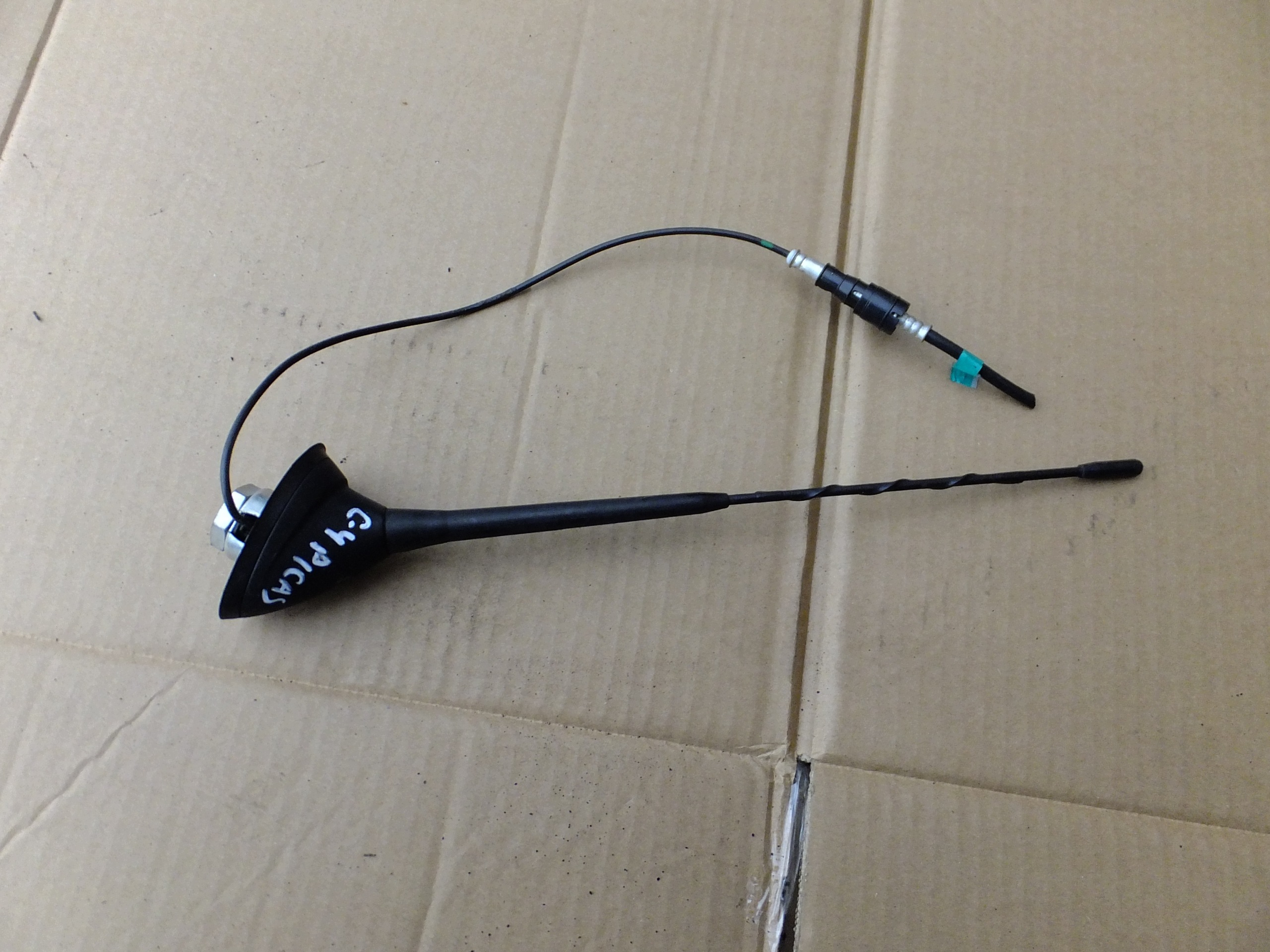 antena dach citroen c4 picasso und 2011r 9674768680