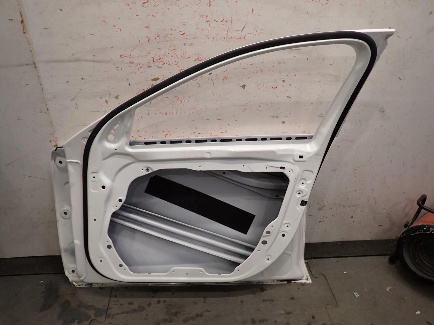 door front front right MERCEDES E-KLASA W213 2016- A2137220210