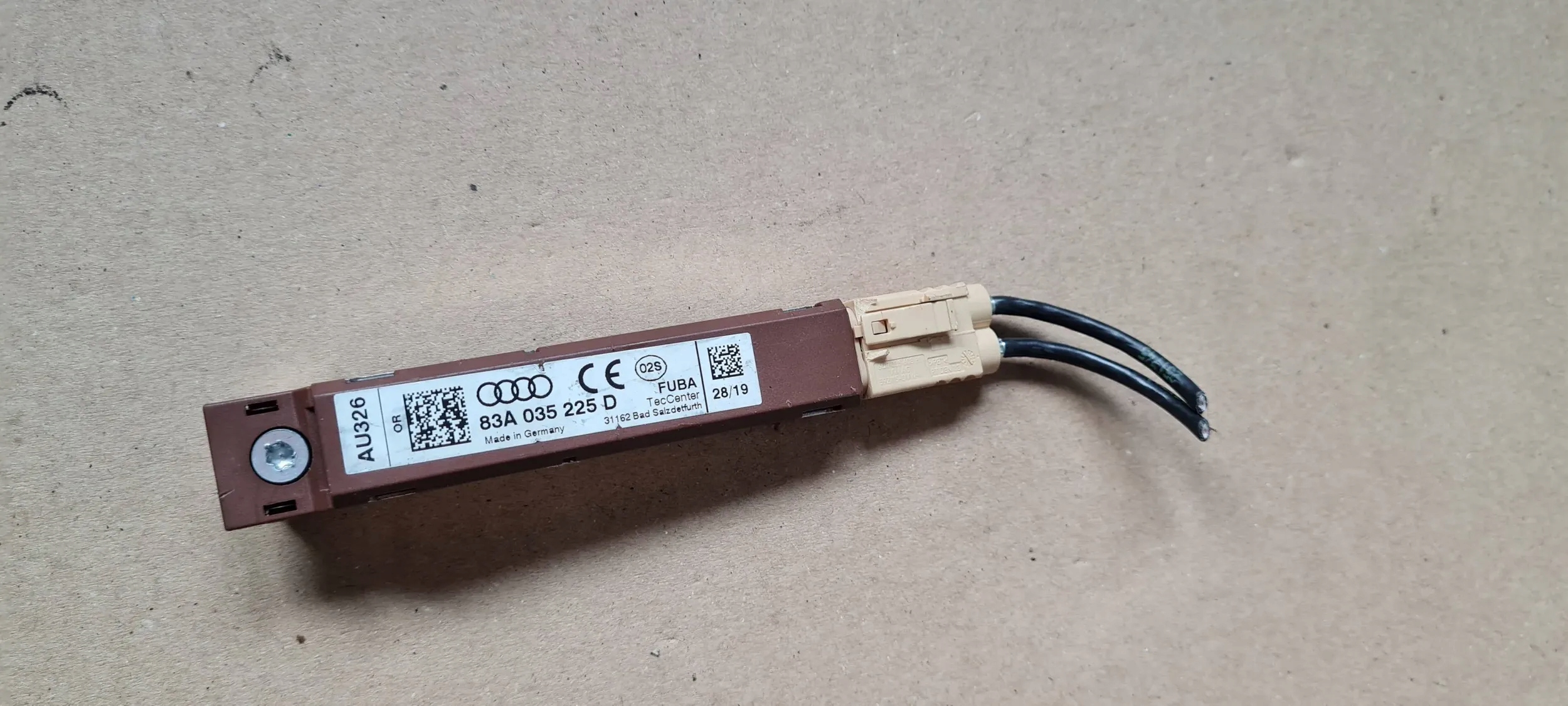 Q3 83A module amplificateur antenne 83A035225D