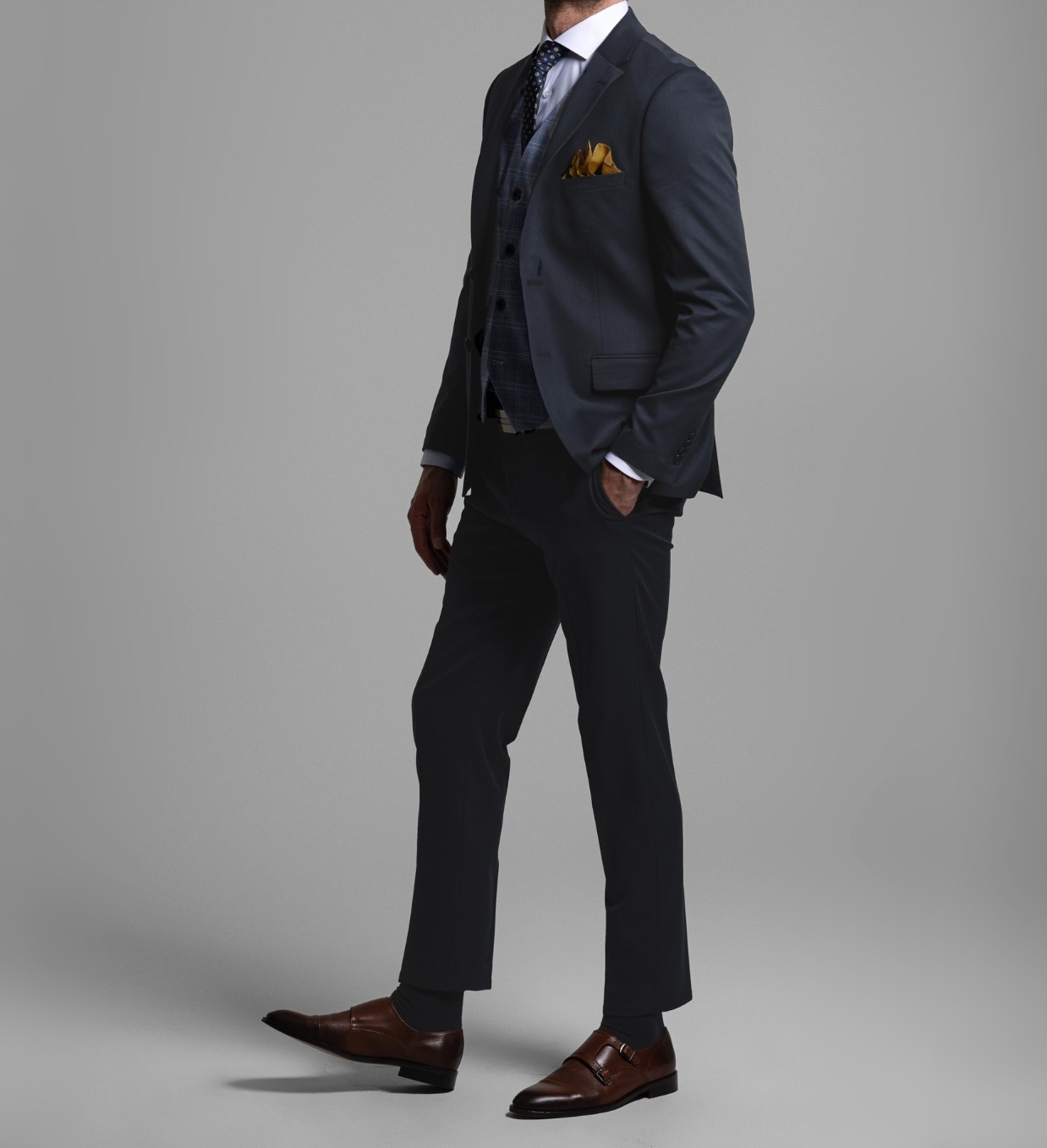 Klasický tmavě modrý pánský oblek 182/132/118 Cenový