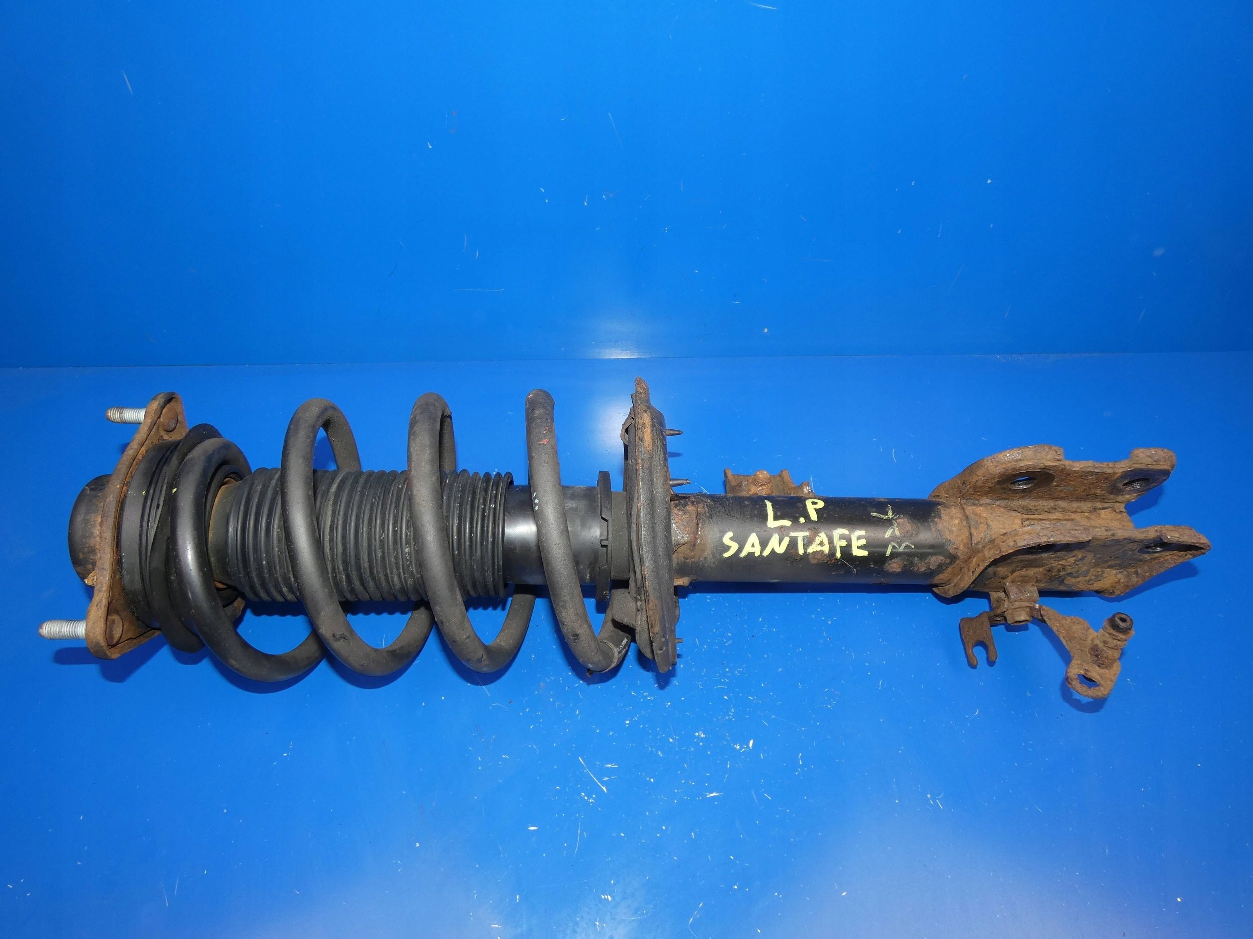HYUNDAI SANTA FE III 2012- shock absorber left front front KOROZJA
