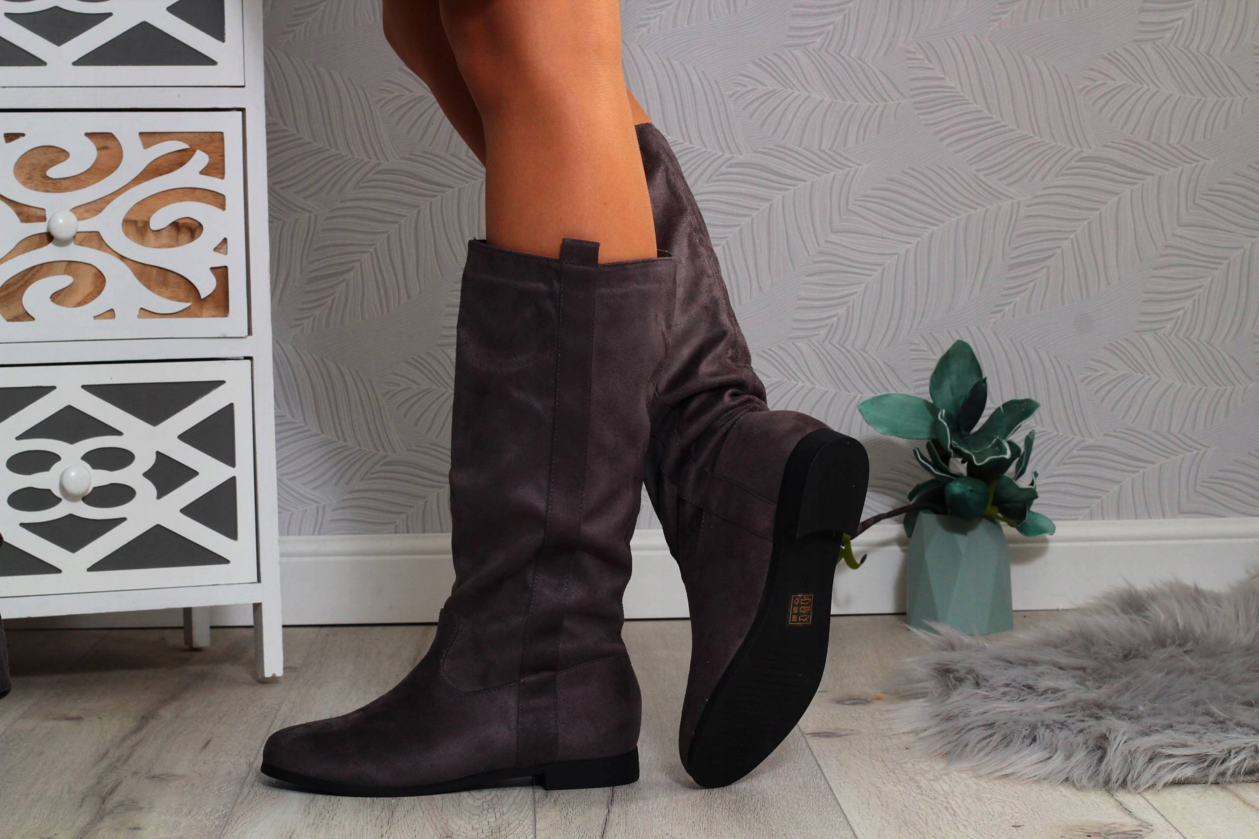 KOZAKI DAMSKIE BOTKI OCIEPLANE WYSOKIE PŁASKIE Oryginalne opakowanie producenta pudełko