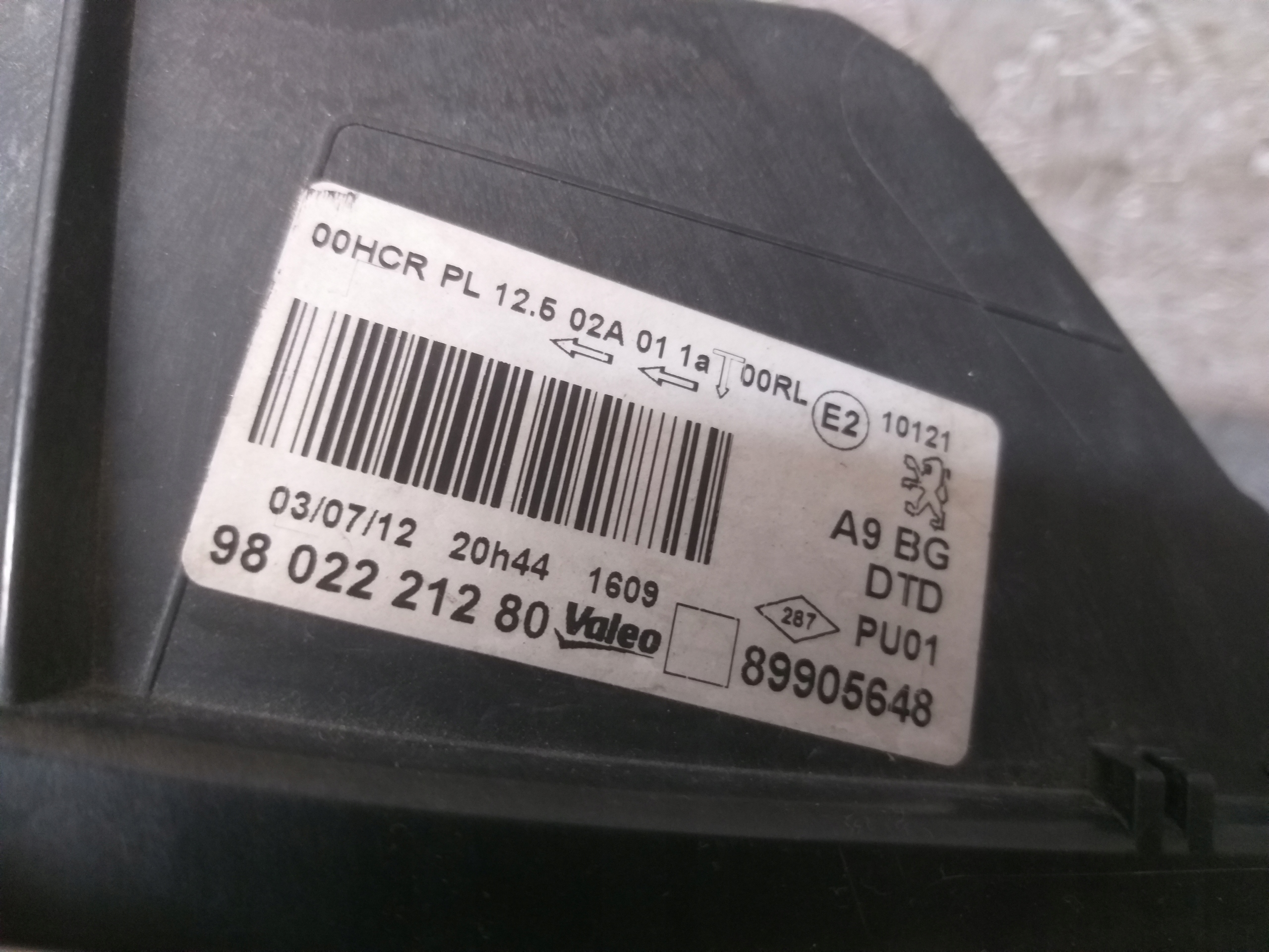 LIGHT FRONT RIGHT PEUGEOT 208 980222180