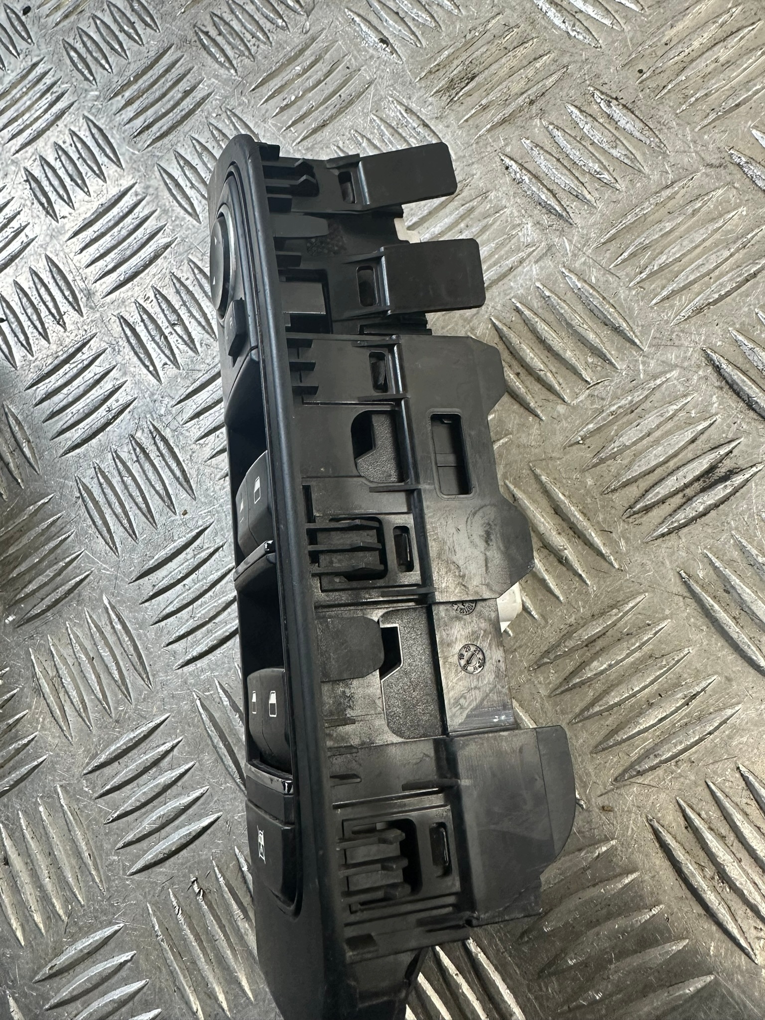 PANEL ovladac oken a zrcadel KIA PRO CEED III