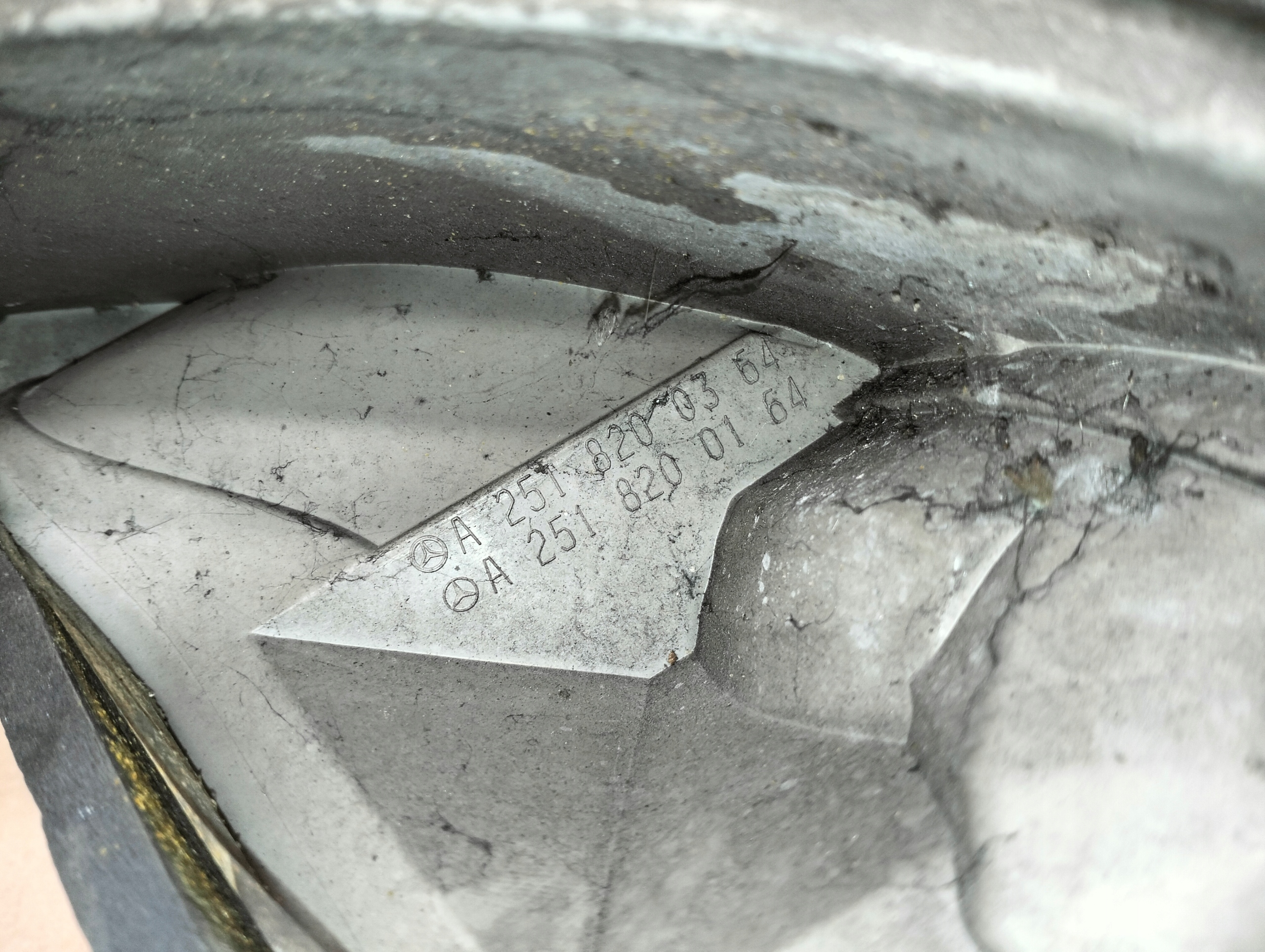 фонарь левый MERCEDES 251 W251 года 2005-2010
