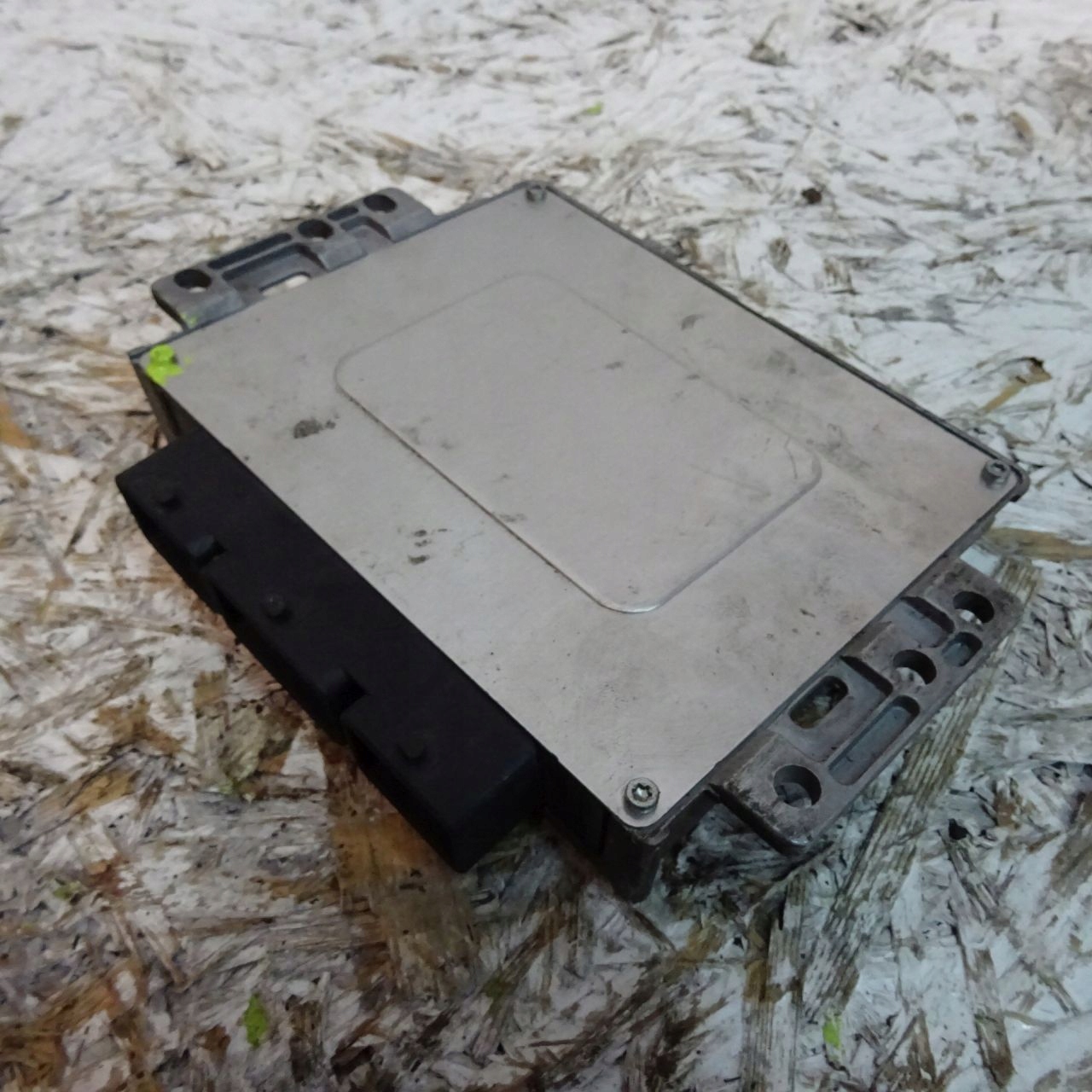 PEUGEOT 307 1.4B control unit of the engine 9646988880