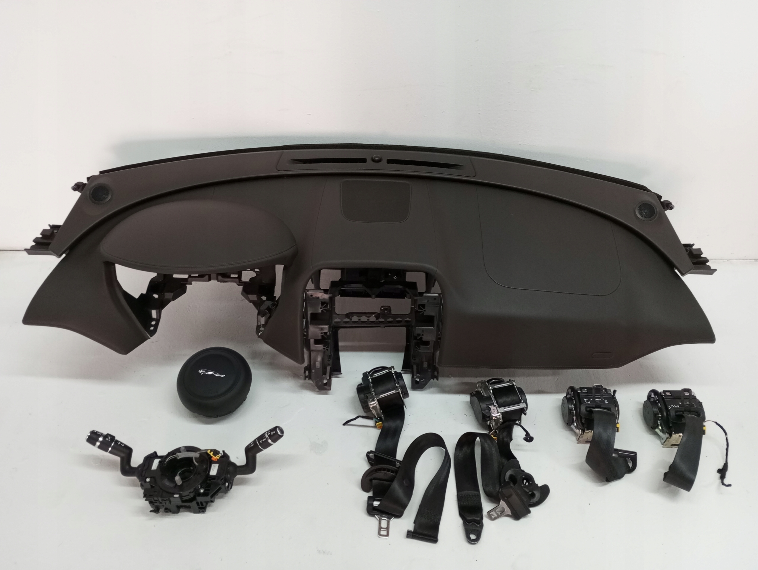 dashboard JAGUAR F-PACE F PACE leather BRAZOWA