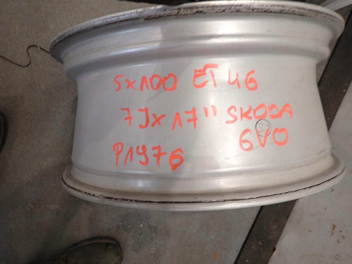 disk disk SKODA 6V0 5X100 ET46 7J 17" 6V0601025A