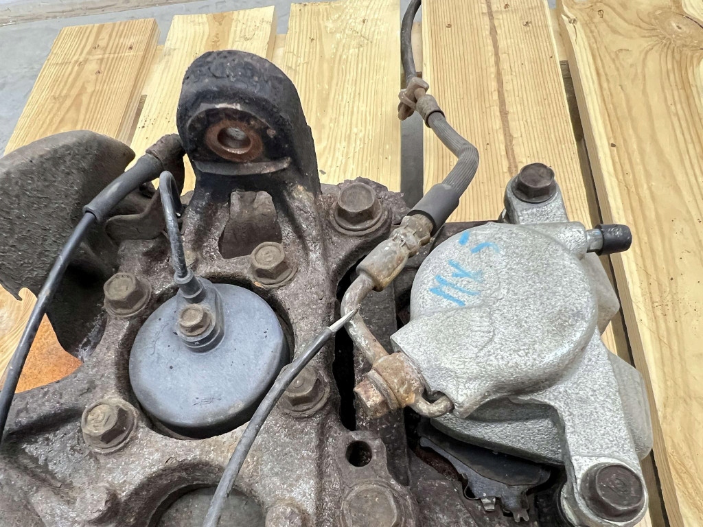 mazda MX5 05-15 поворотный кулак, цапфа правая Передний перед ступица суппорт