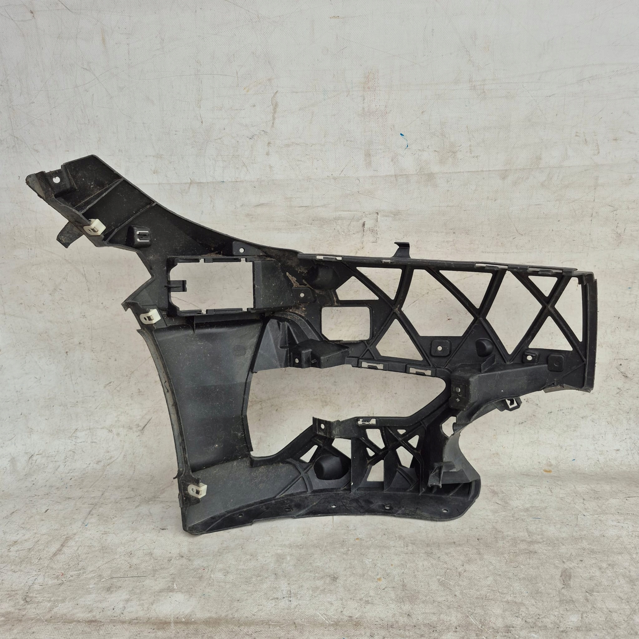 BMW 3 G20 G21 18-22 holder support left front front