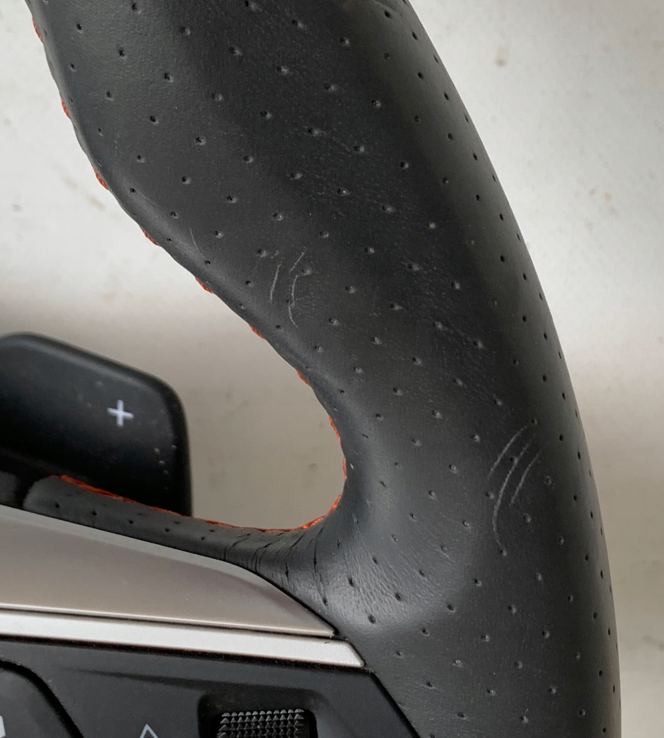 volant SEAT LEON IV FR GRZANA s řazením