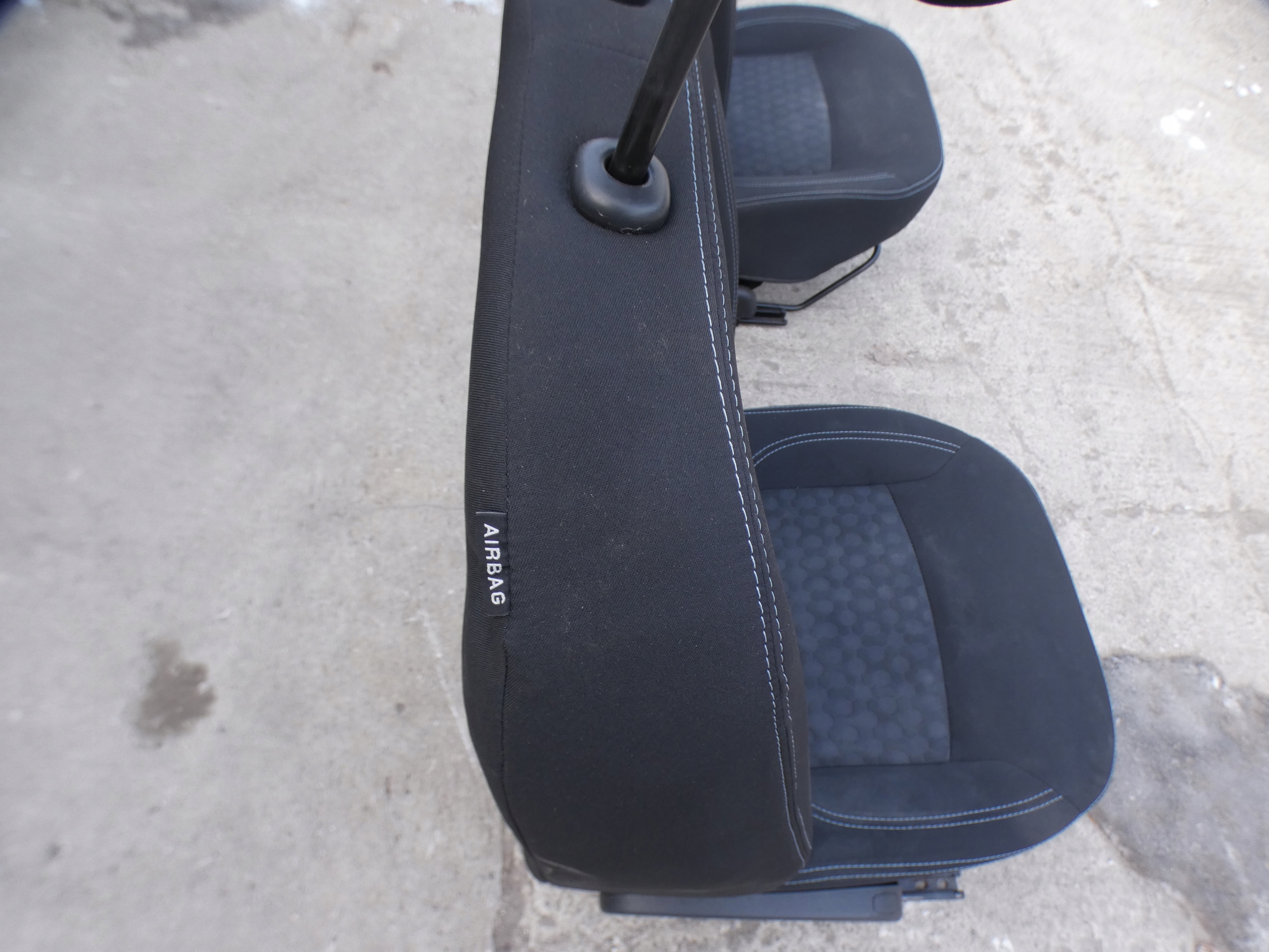 KOMPLET Sitz + Sitze + Türverkleidung Verkleidung DACIA STEPWAY
