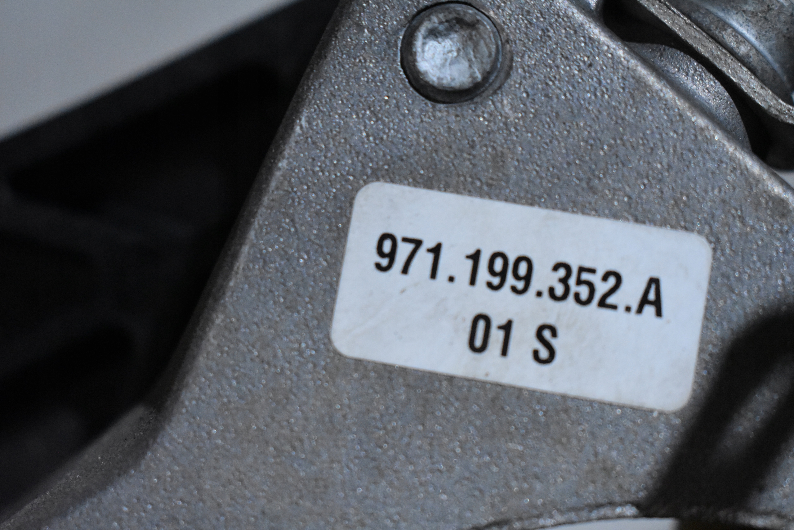 IDEALNA holder engine mount PORSCHE PANAMERA 971 TURBO 1