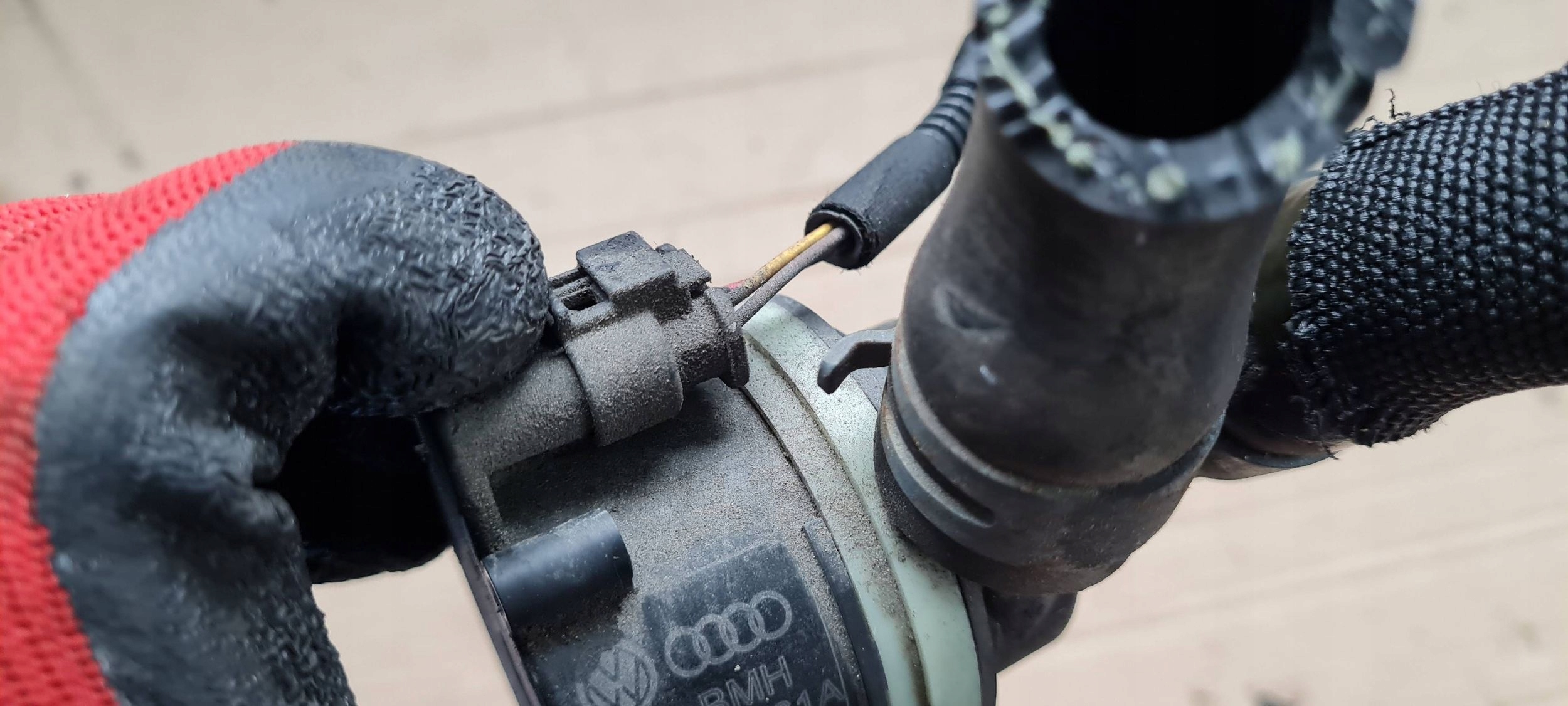 Q5 8R dodatna pumpa vode 2.0 TDI 5N0965561A A4 B8 A5 A6 C7