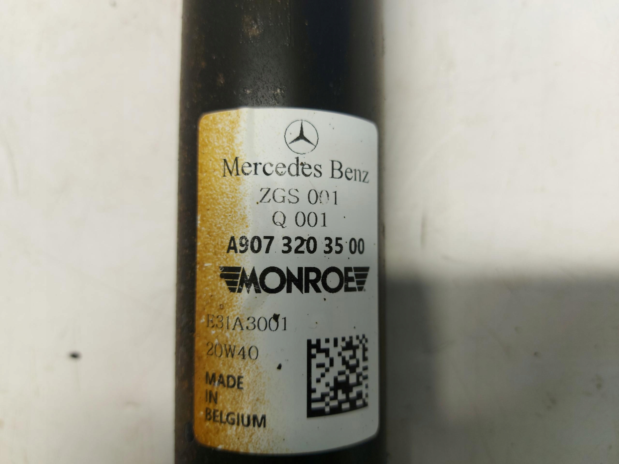 Mercedes W907 stoßdämpfer heck A9073203500