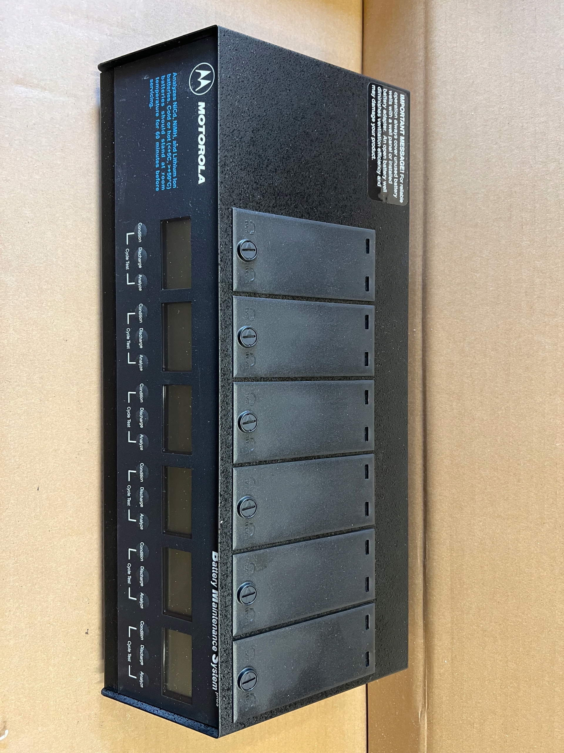 Зарядное устройство анализатор BMS MOTOROLA для MT2100 GP900