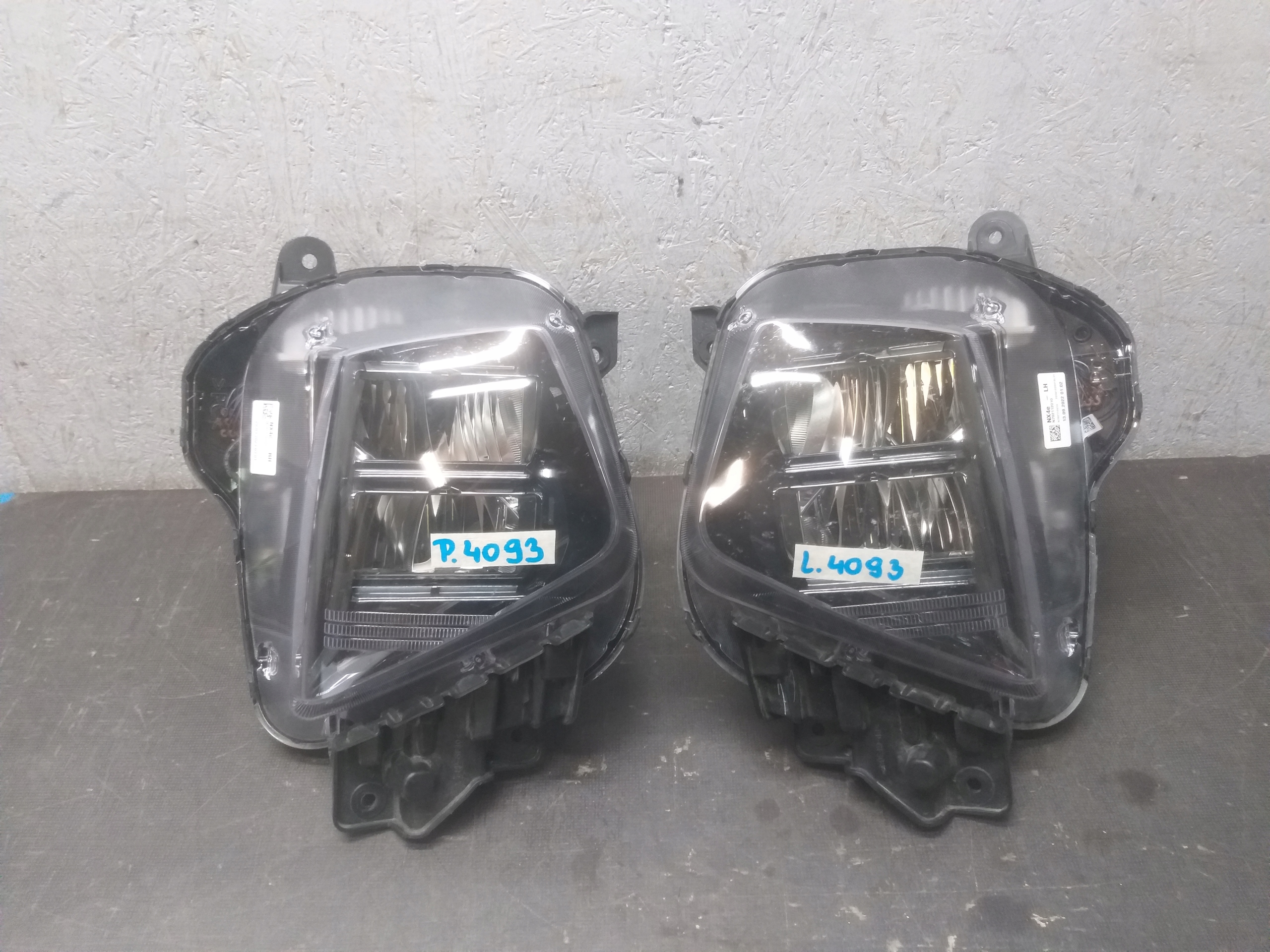 light lights front right left HYUNDAI TUCSON IV 4 FULL LED N792112020
