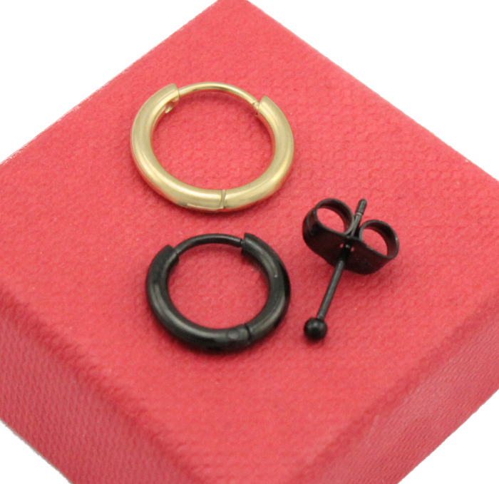 

Kolczyki 3 Sztuki Czarne Kółka Kulka 2 mm Stal