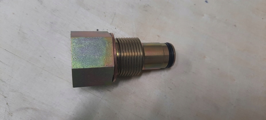 NYPEL TULEJA CIŚNIENIOWA ROZDZIELACZA SALAMI VD8A 3/4 X 1/2 + USZCZELNIENIE Producent części inny