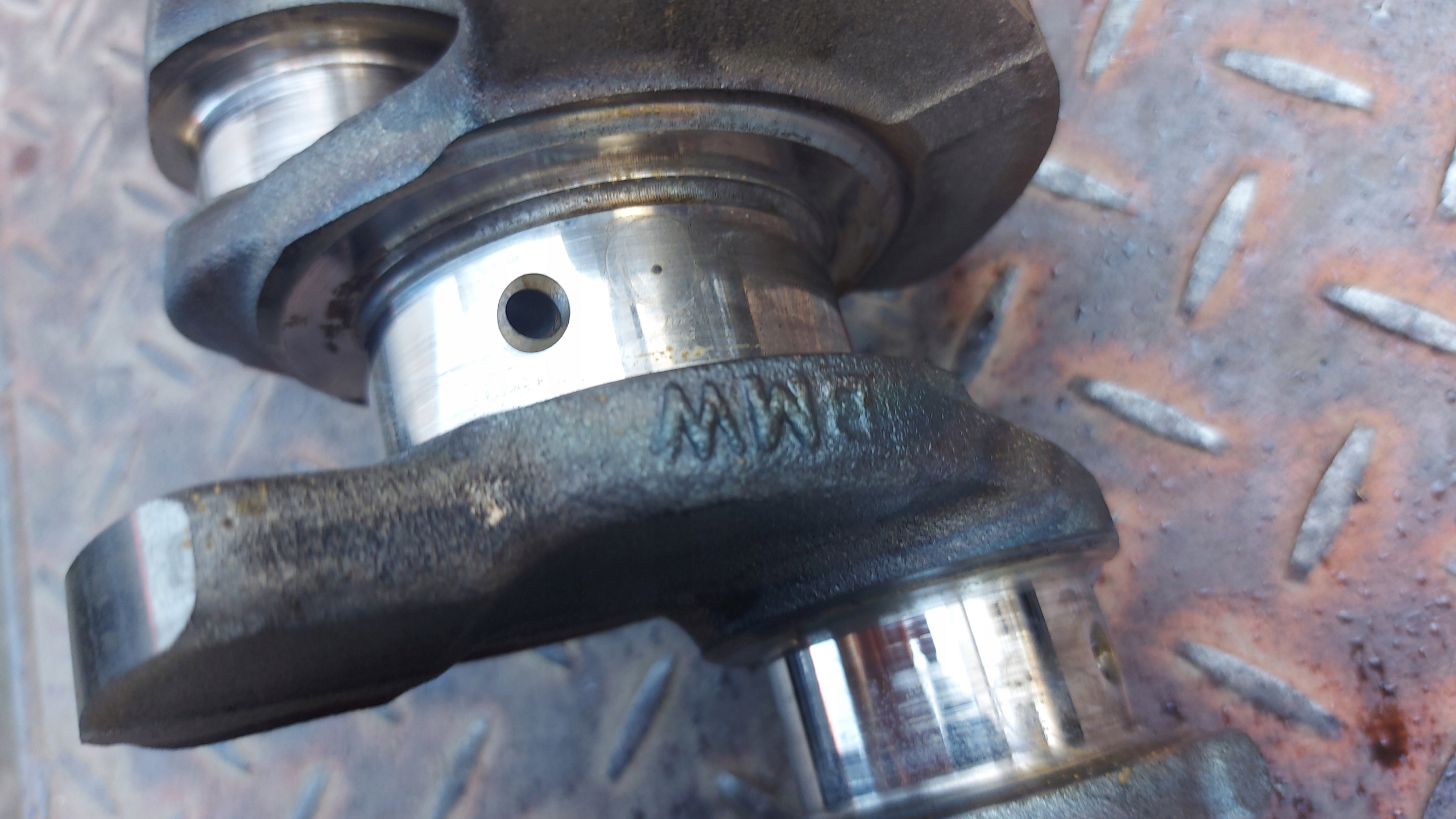 crank BMW 5 E60 E61 525D 2.5D M57 177KM