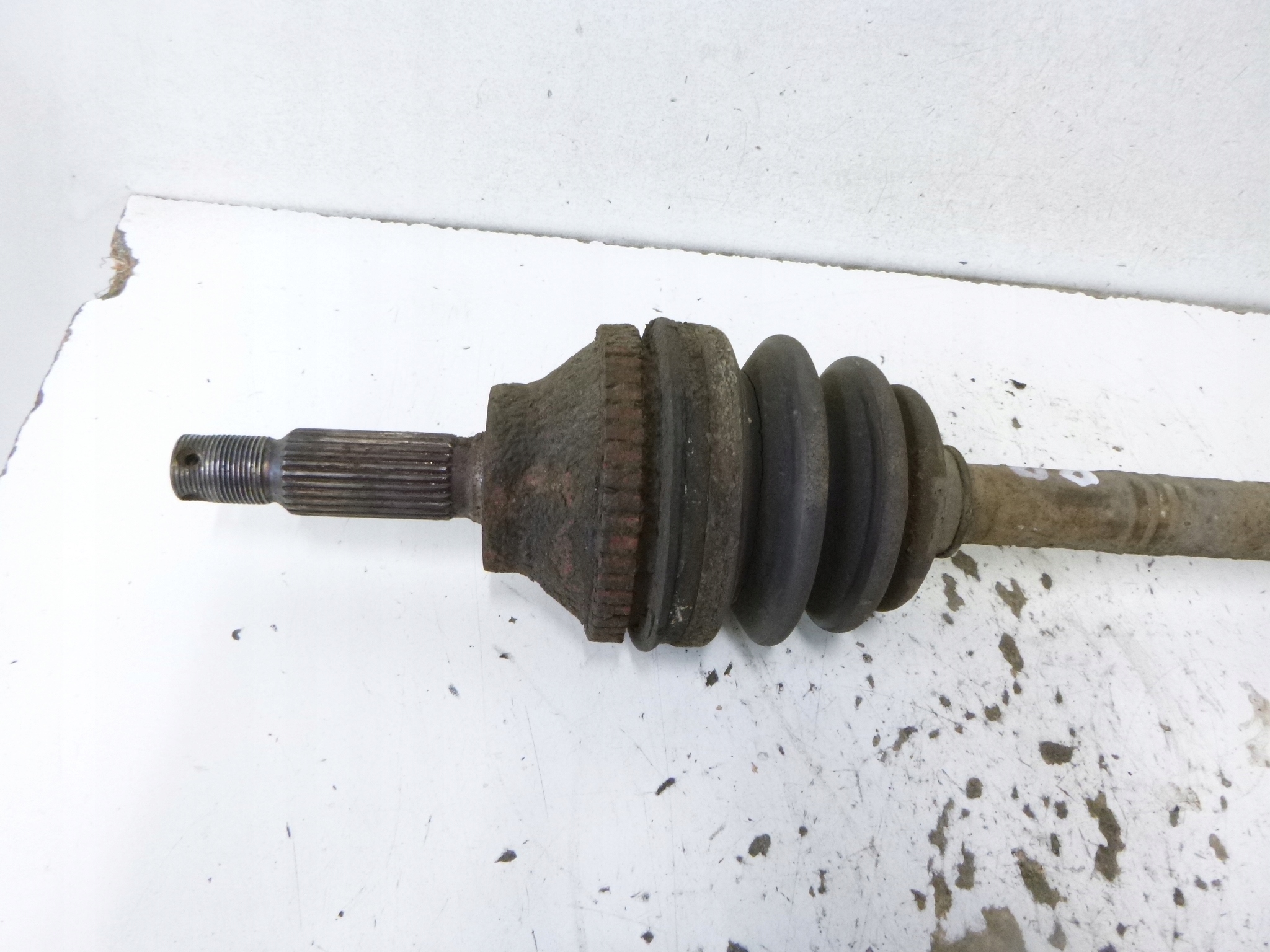 semi-axis front right Hyundai Santa Fe 2.7 2001r.