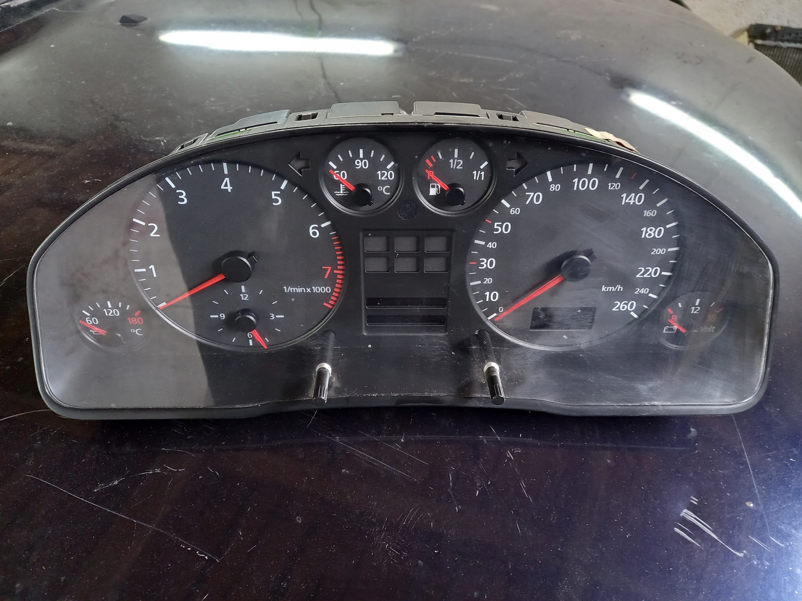 Audi A4 B5 94-99 2,4 2,8 V6 licznik EU 8D0919860HX