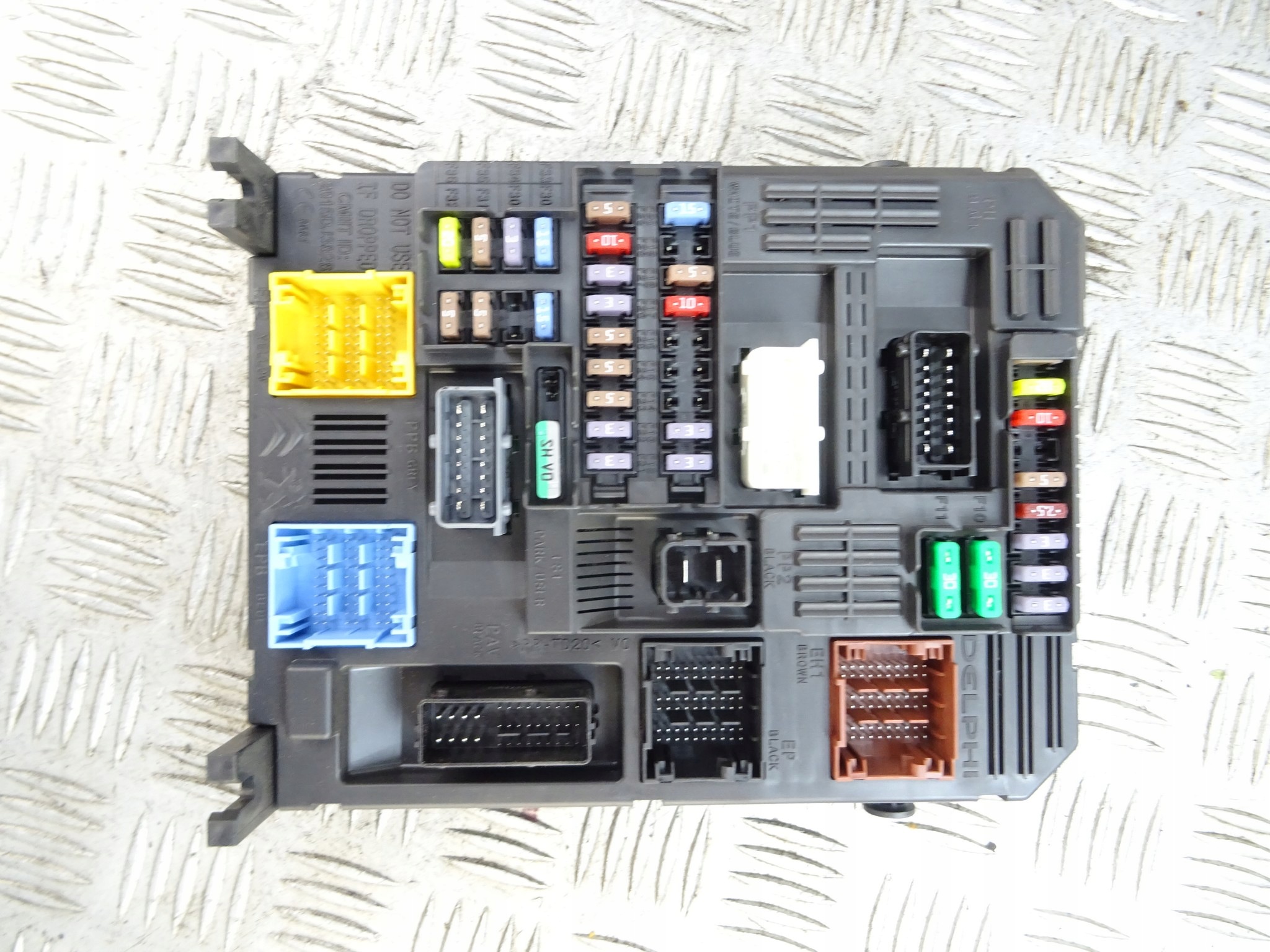 PEUGEOT 3008 II computer control unit compartment MIDUL BSI 9819855180