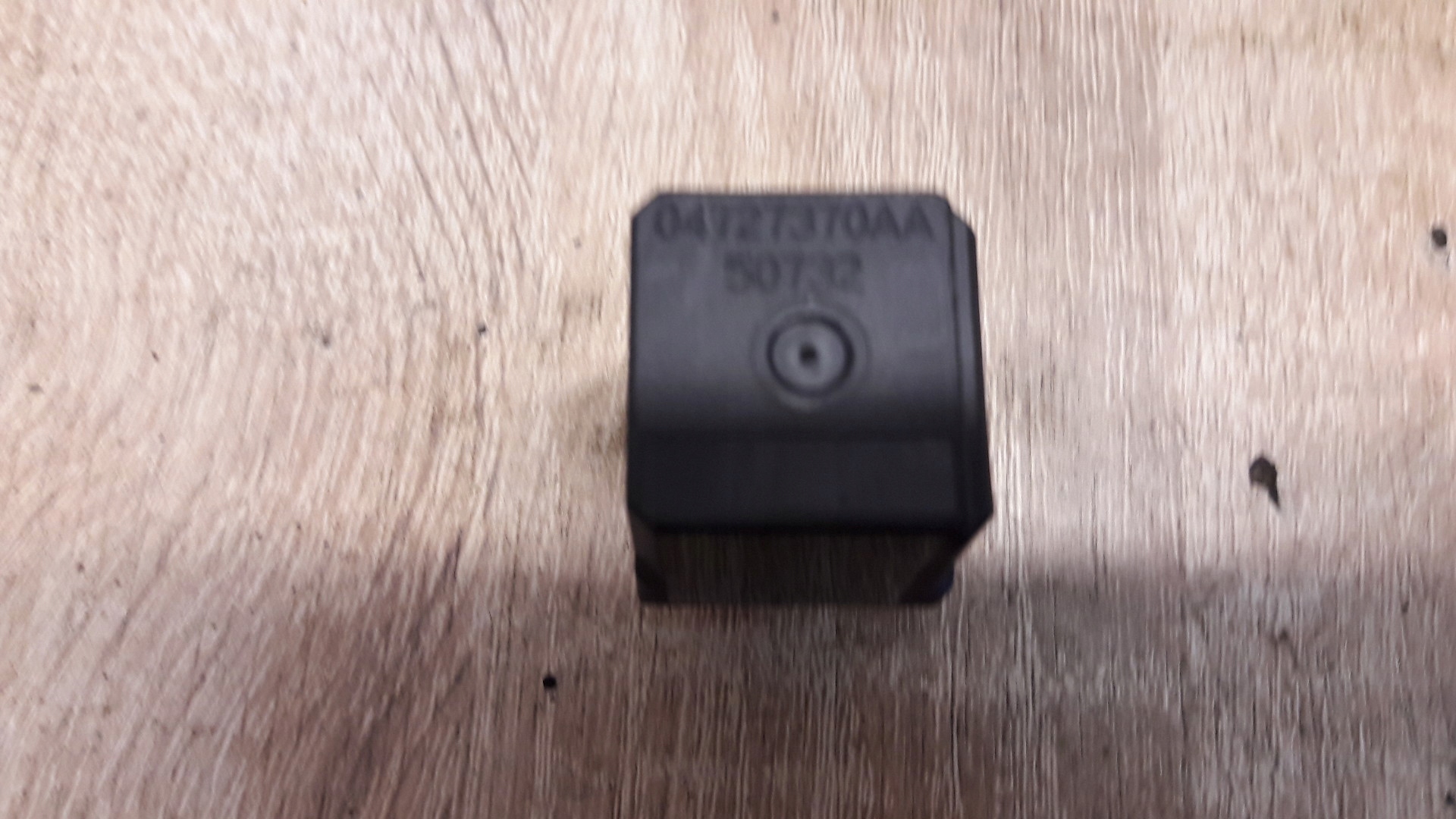 04727370AA Przekaźnik Chrysler 300C Dodge