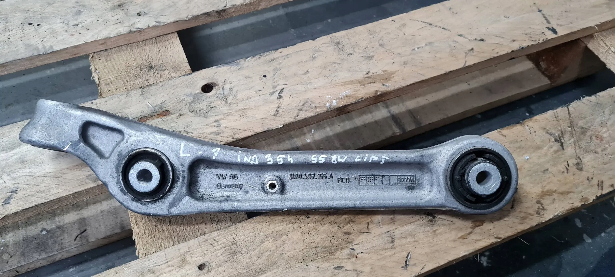 S5 8W LIFT A5 arm left front front 8W0407155A A4 B9 8W S4