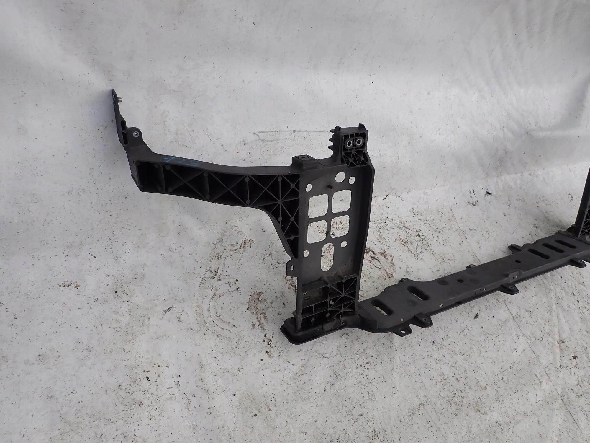 HYUNDAI VELOSTER and 1 11-18 support panel for radiators pillar