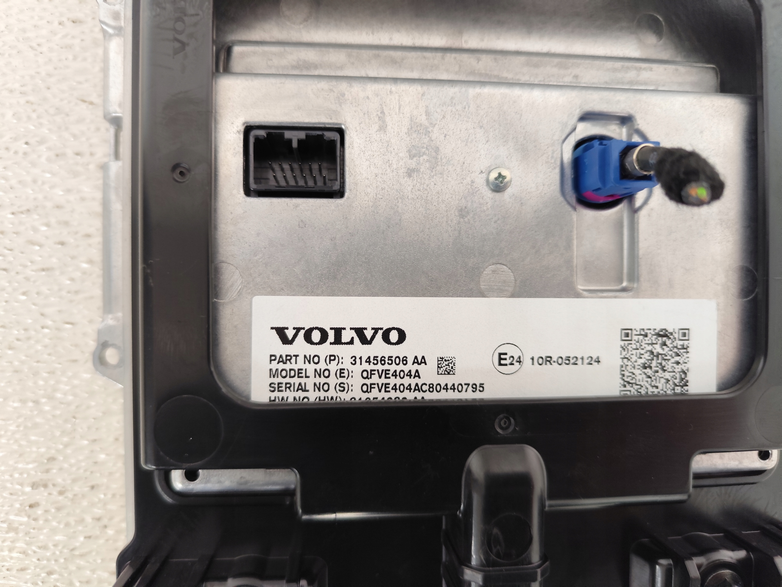 VOLVO XC40 2018 MONITOR display navigation devices