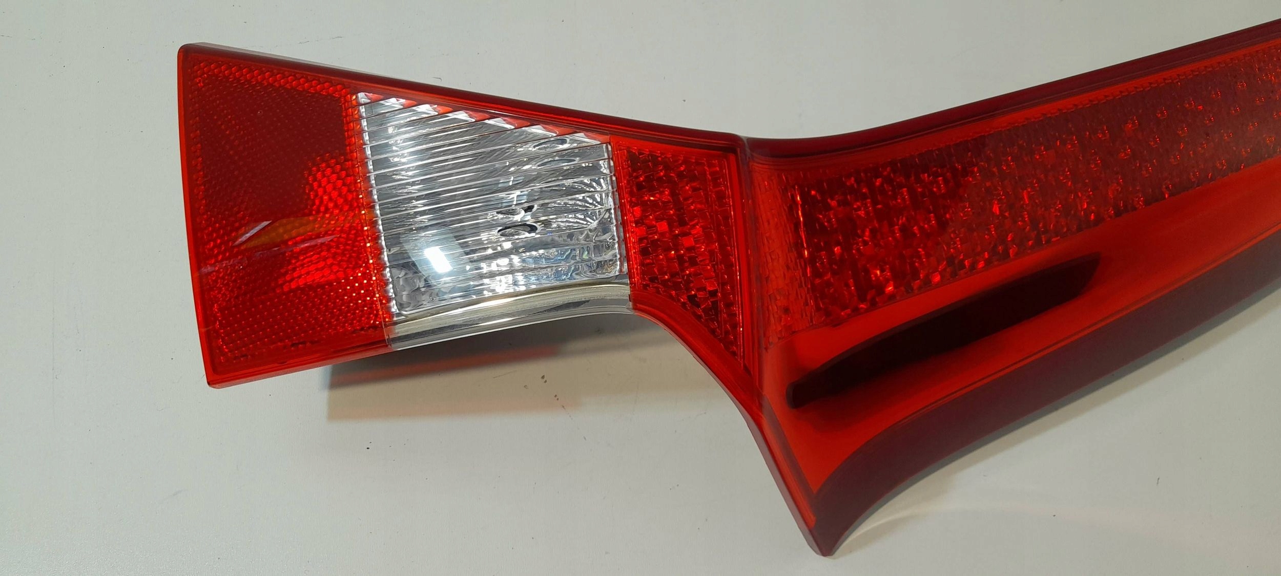 Volvo V70 light rear right 164398 (R431)