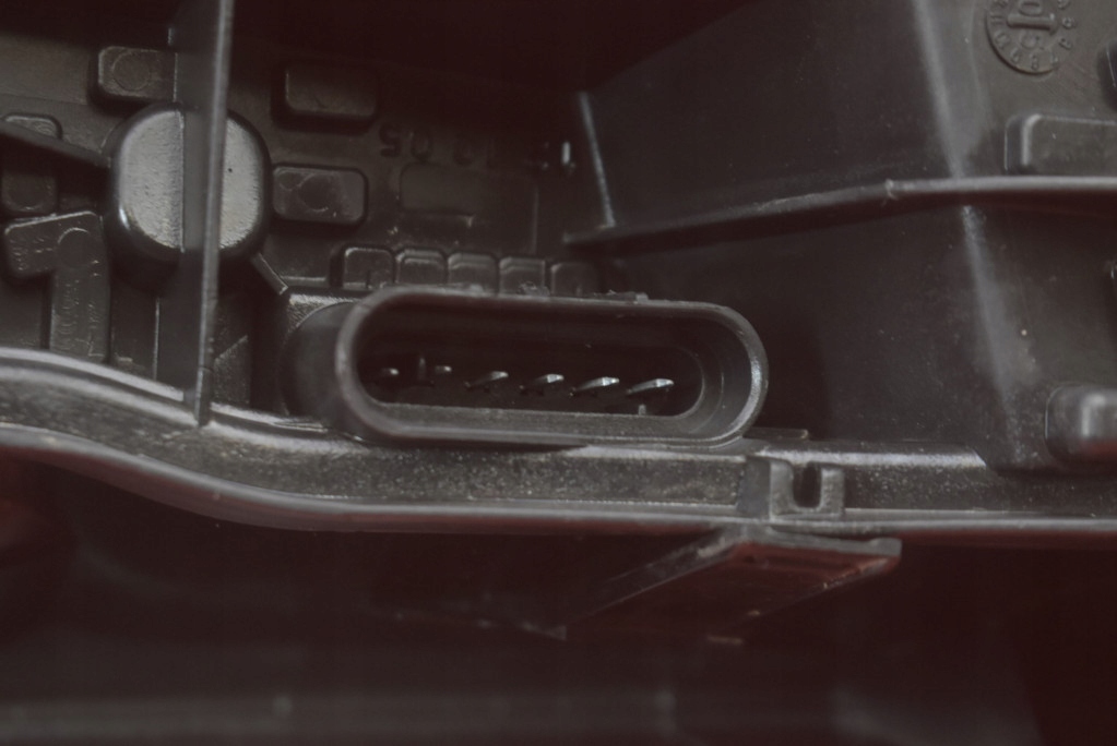 light right rear part rear MN902570 SMART FORFOUR 1 and 5D 04-06