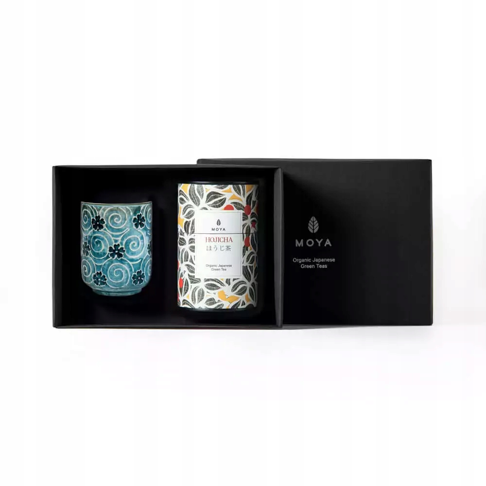 Levně Dárková sada: organický zelený čaj Moya Hojicha a hrnek Nenu