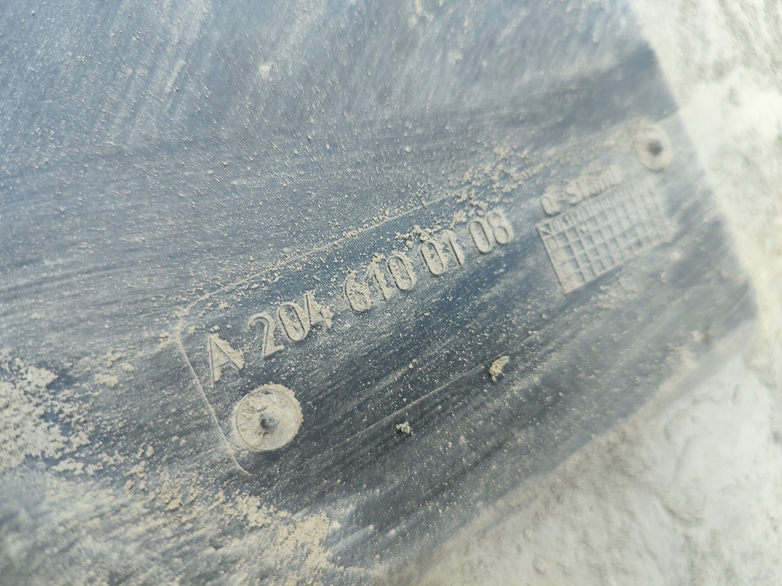 Blende Abdeckung abdeckung Unterfahrschutz links MERCEDES W204 W207 A2046100108