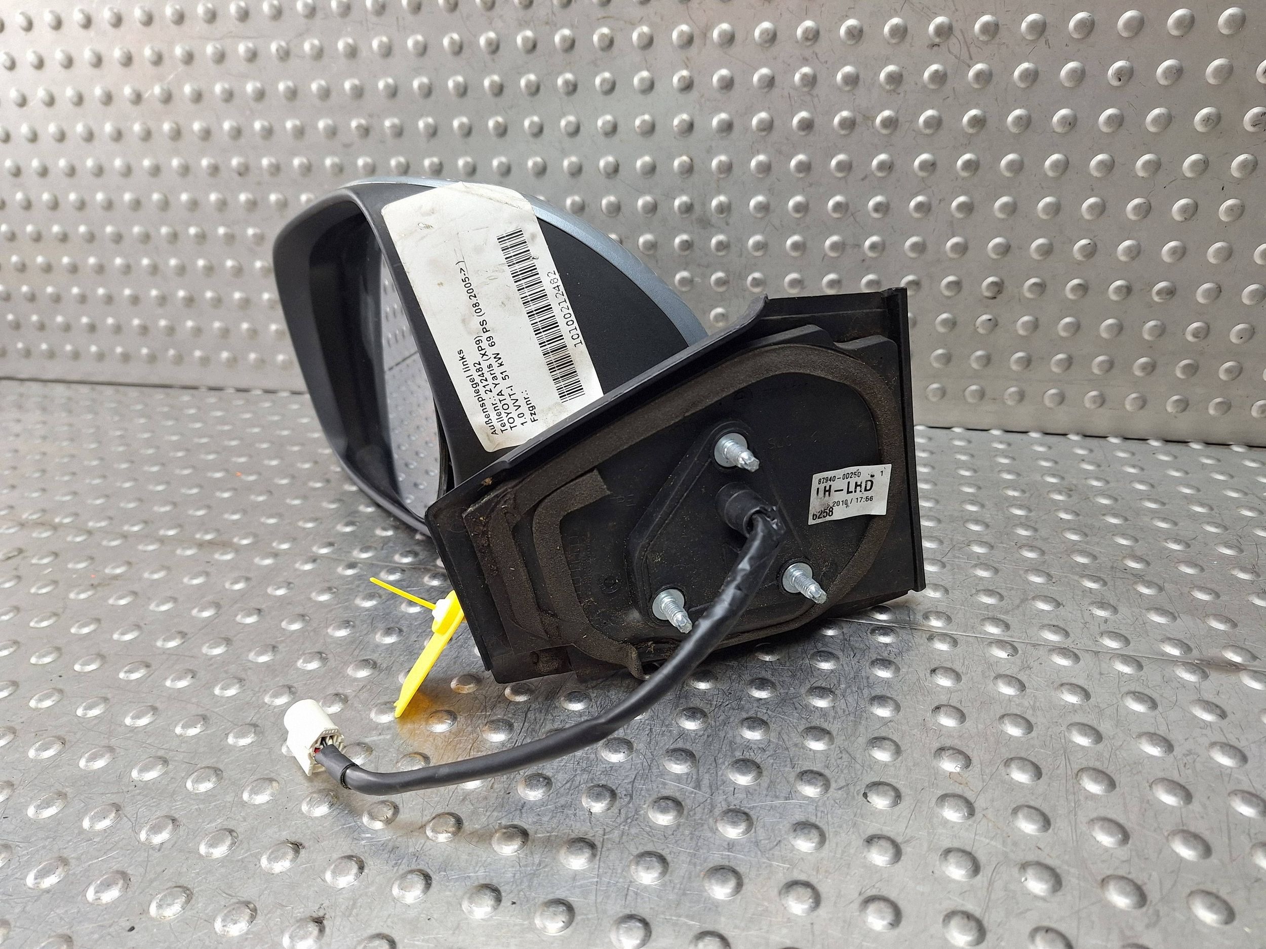mirror left TOYOTA YARIS II 06-11 3 PIN EUROPA