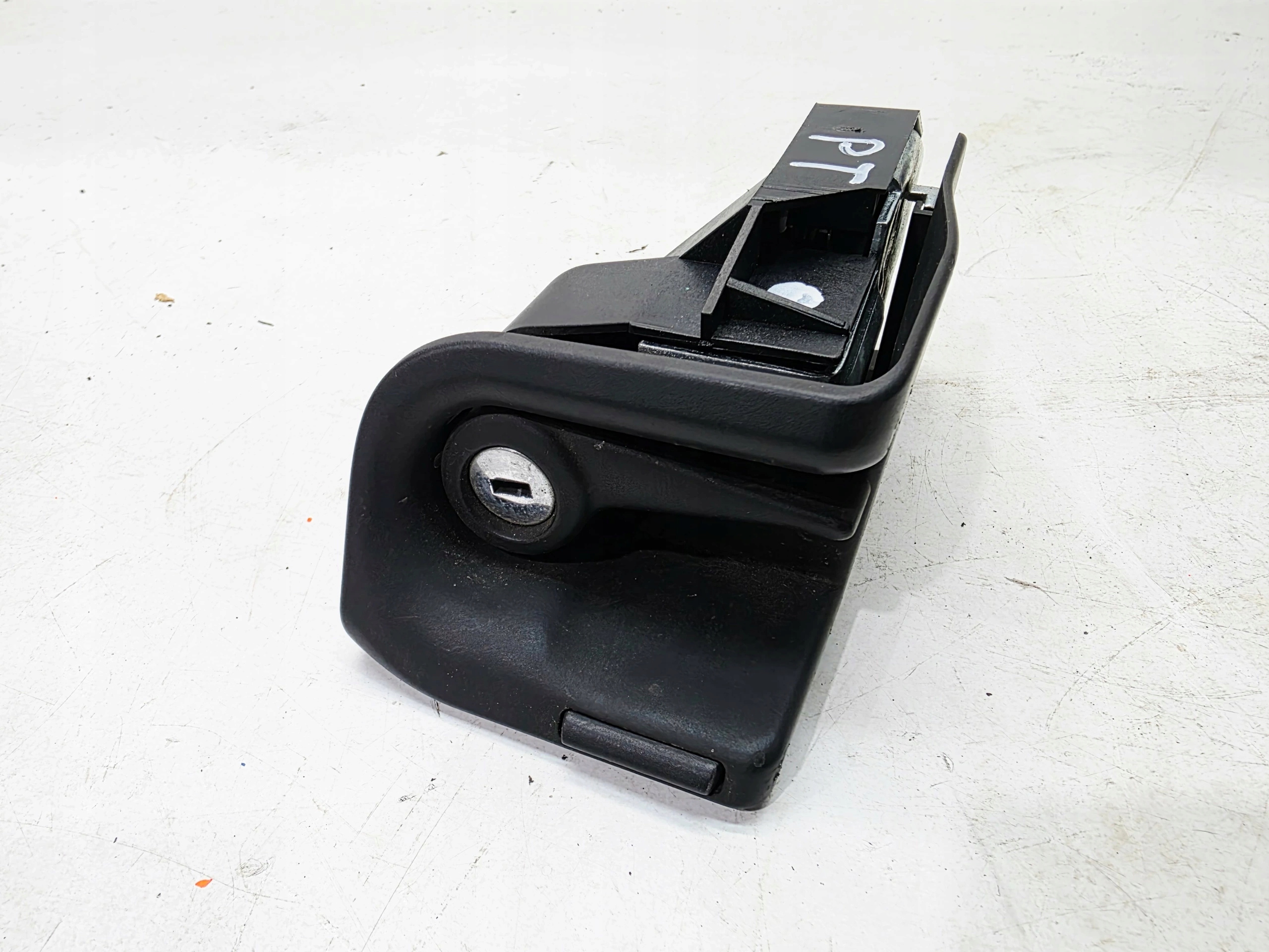 lock KANAPY right rear part AUDI AUDI A4 B7 A6 C6 4B0885734C