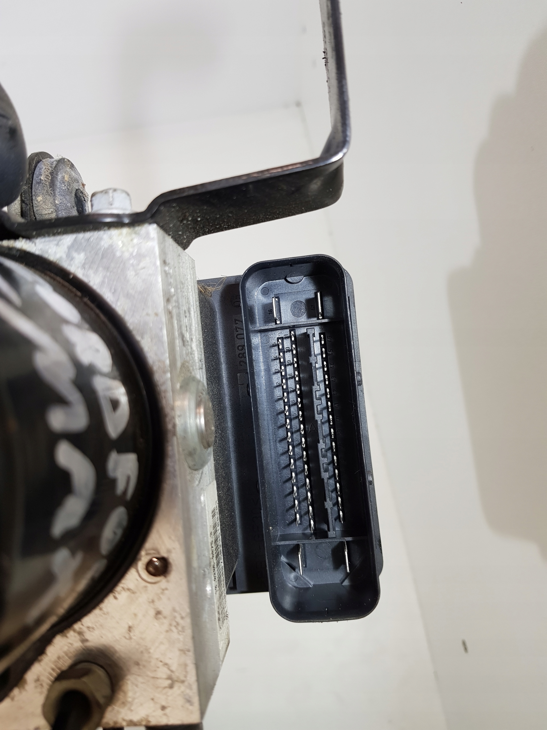 FORD Focus c-max 1.8 b насос ABS 8M51-2B373-AA